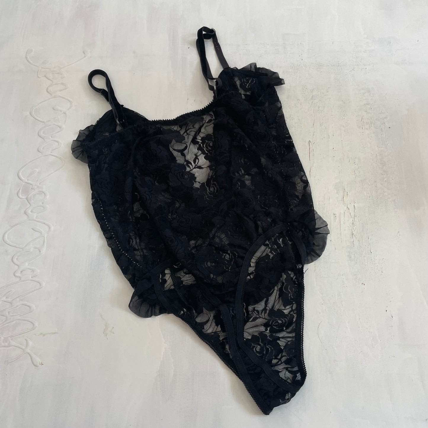 💻OLIVIA RODRIGO DROP | small black lace low cut bodysuit