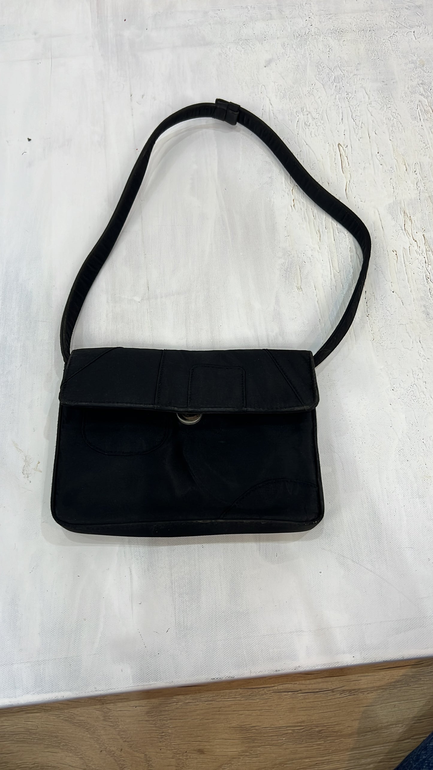 vintage edit nine | black shoulder bag