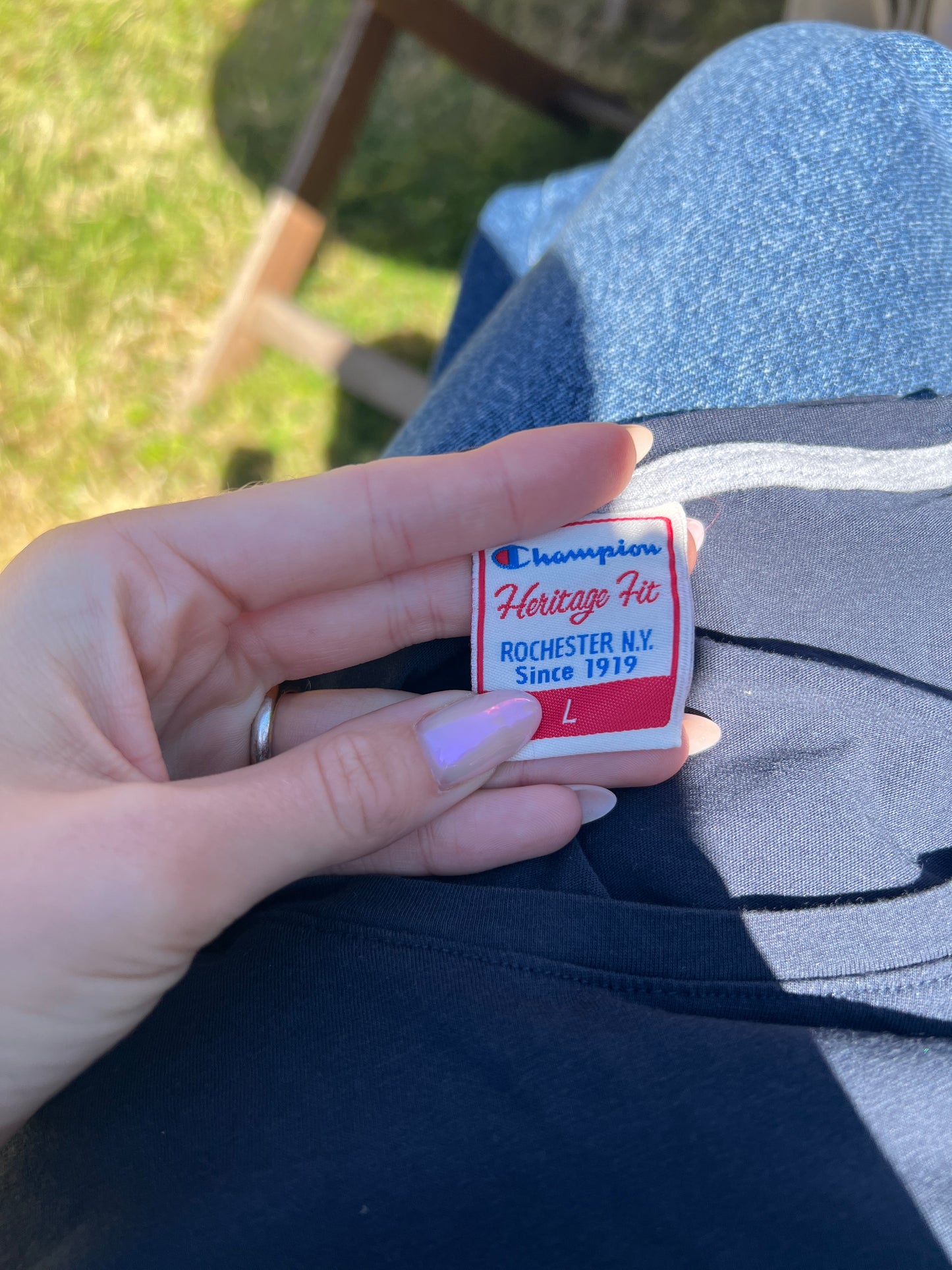 PUB GARDEN DROP | small navy champion top with ‘italia’ spell out