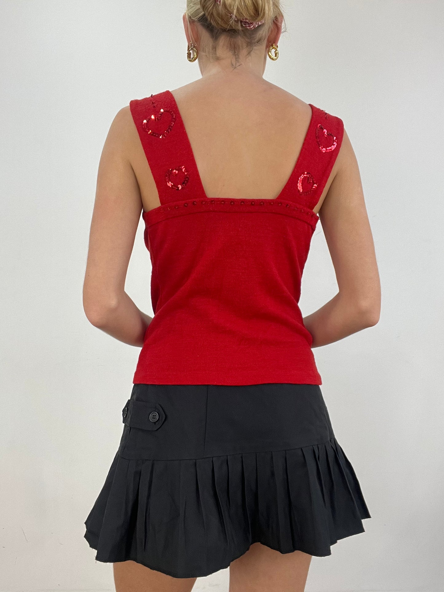 vintage edit six | medium red cami