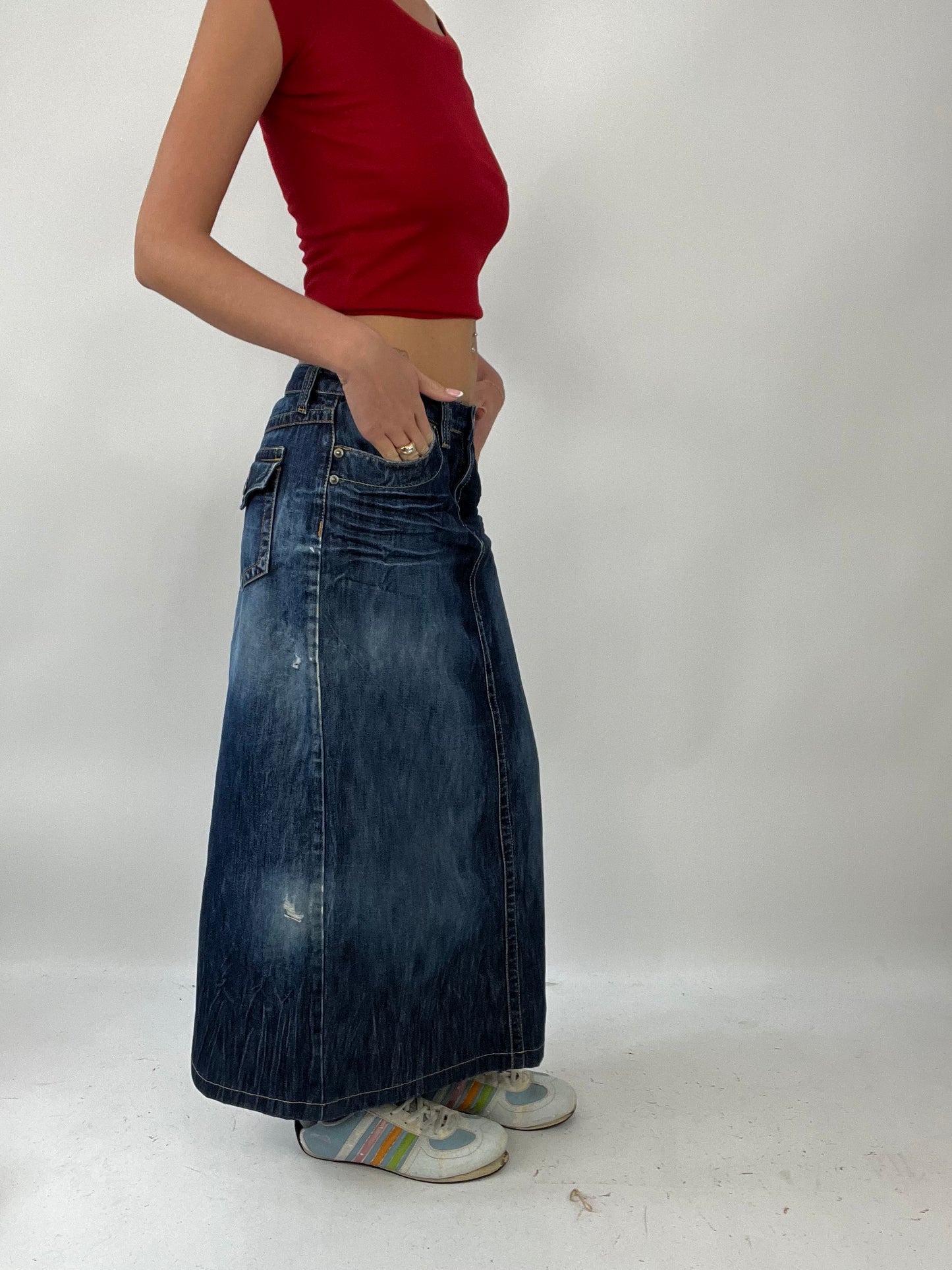 TAYLOR SWIFT DROP | small dark wash denim maxi skirt