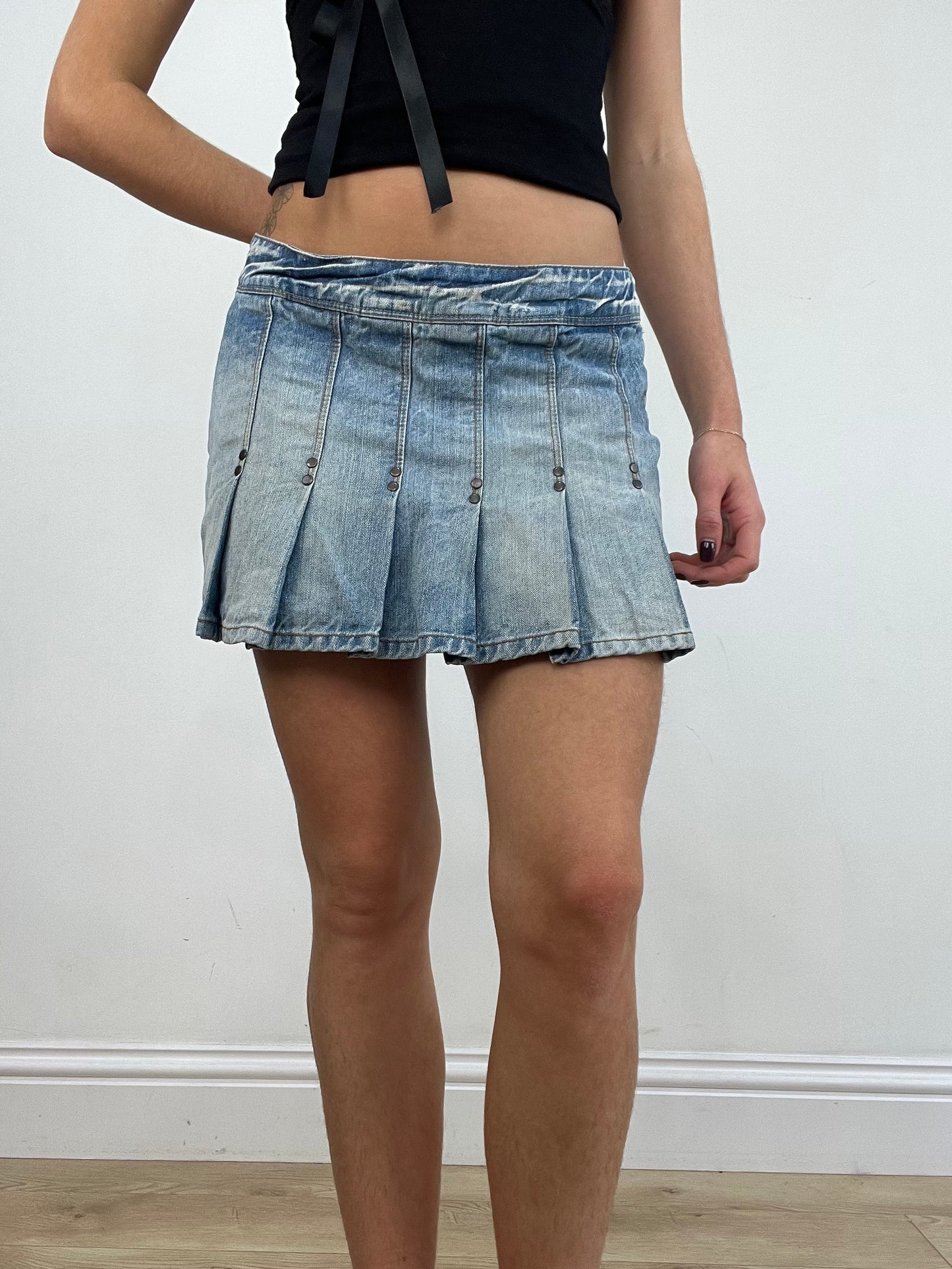 vintage edit one | large light wash denim pleated skirt