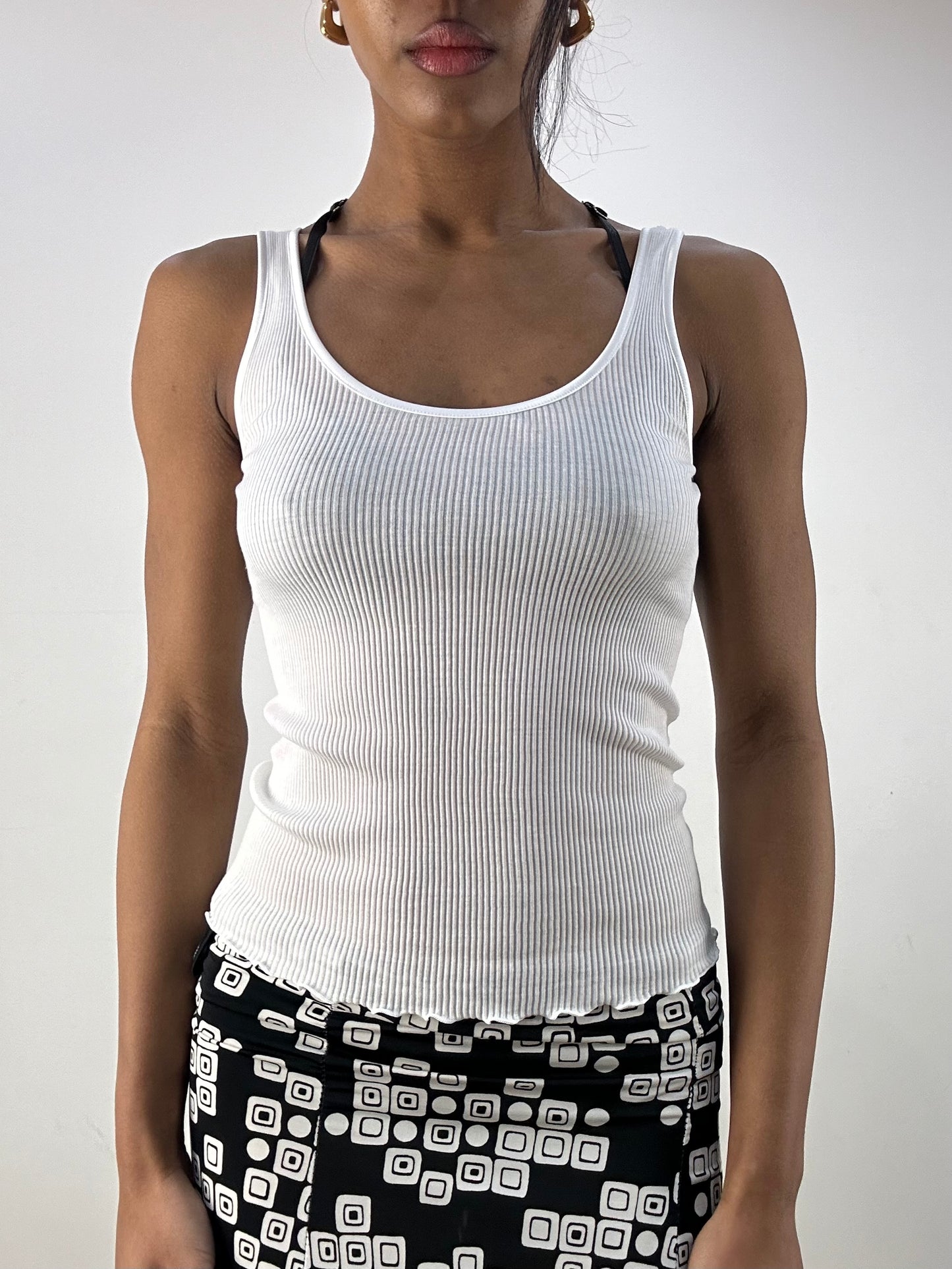 MOB WIFE DROP | small white ribbed top with lettuce edge