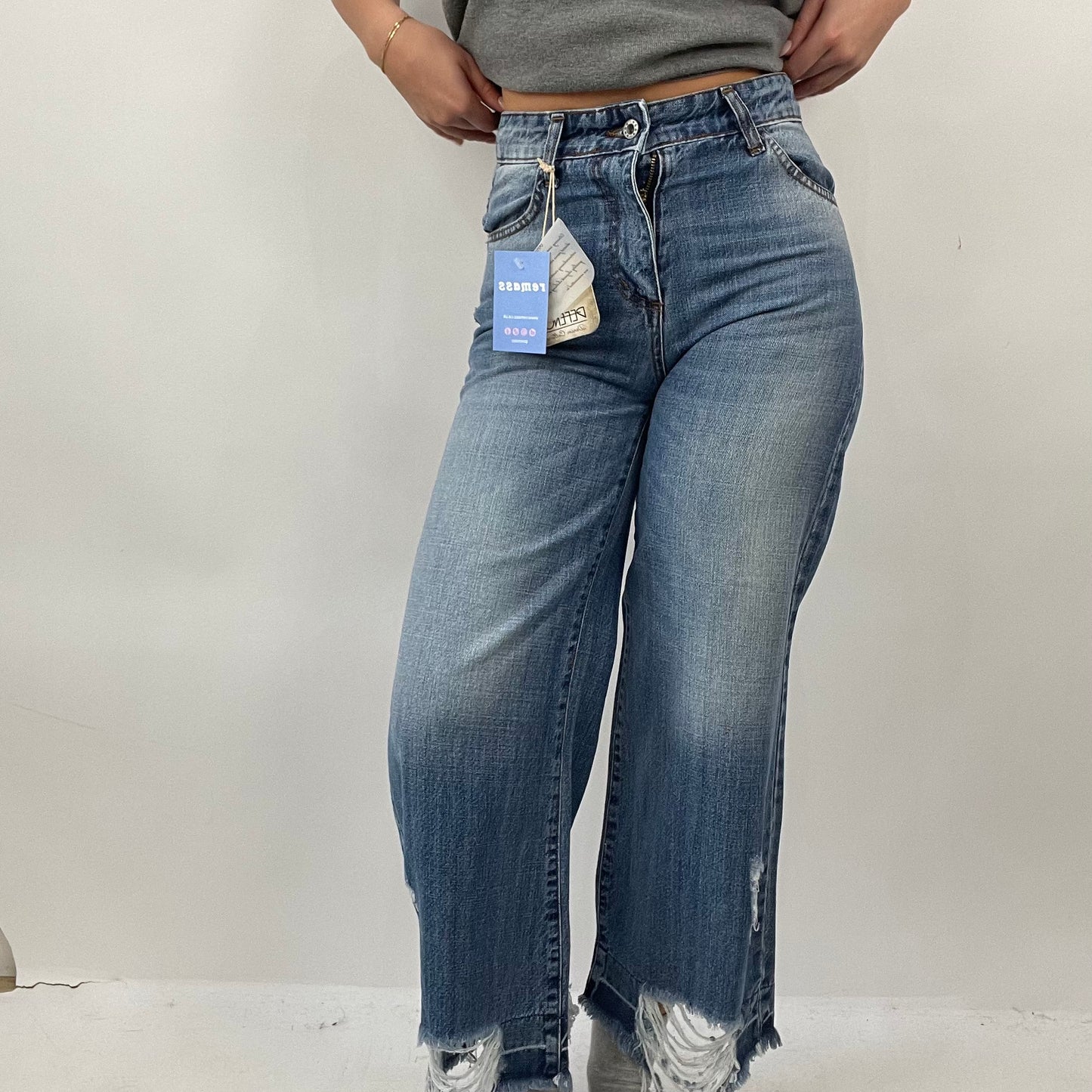 💚 QUIET LUXURY DROP | small blue distressed wide leg jeans