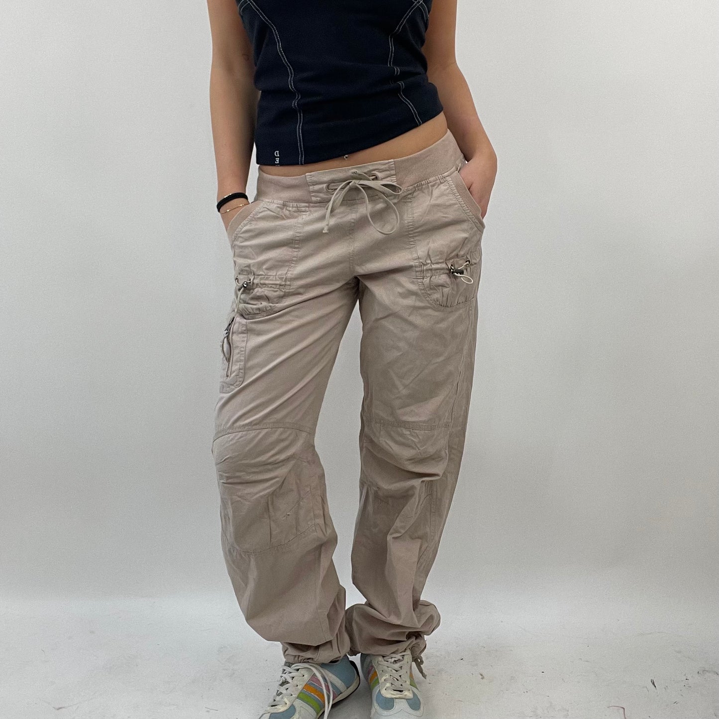 BEST PICKS | small beige cargo trousers