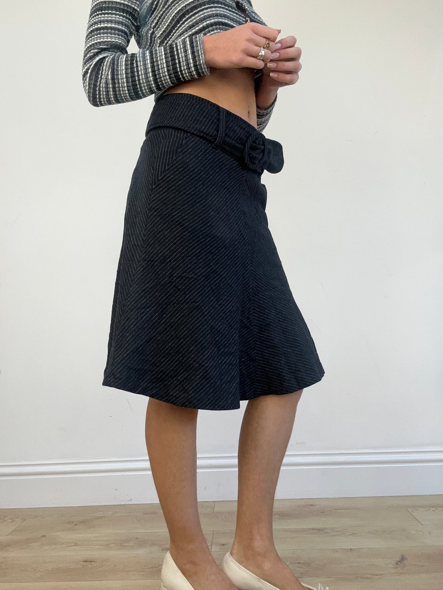 WINTER TRENDS | small black marlboro classics striped midi skirt