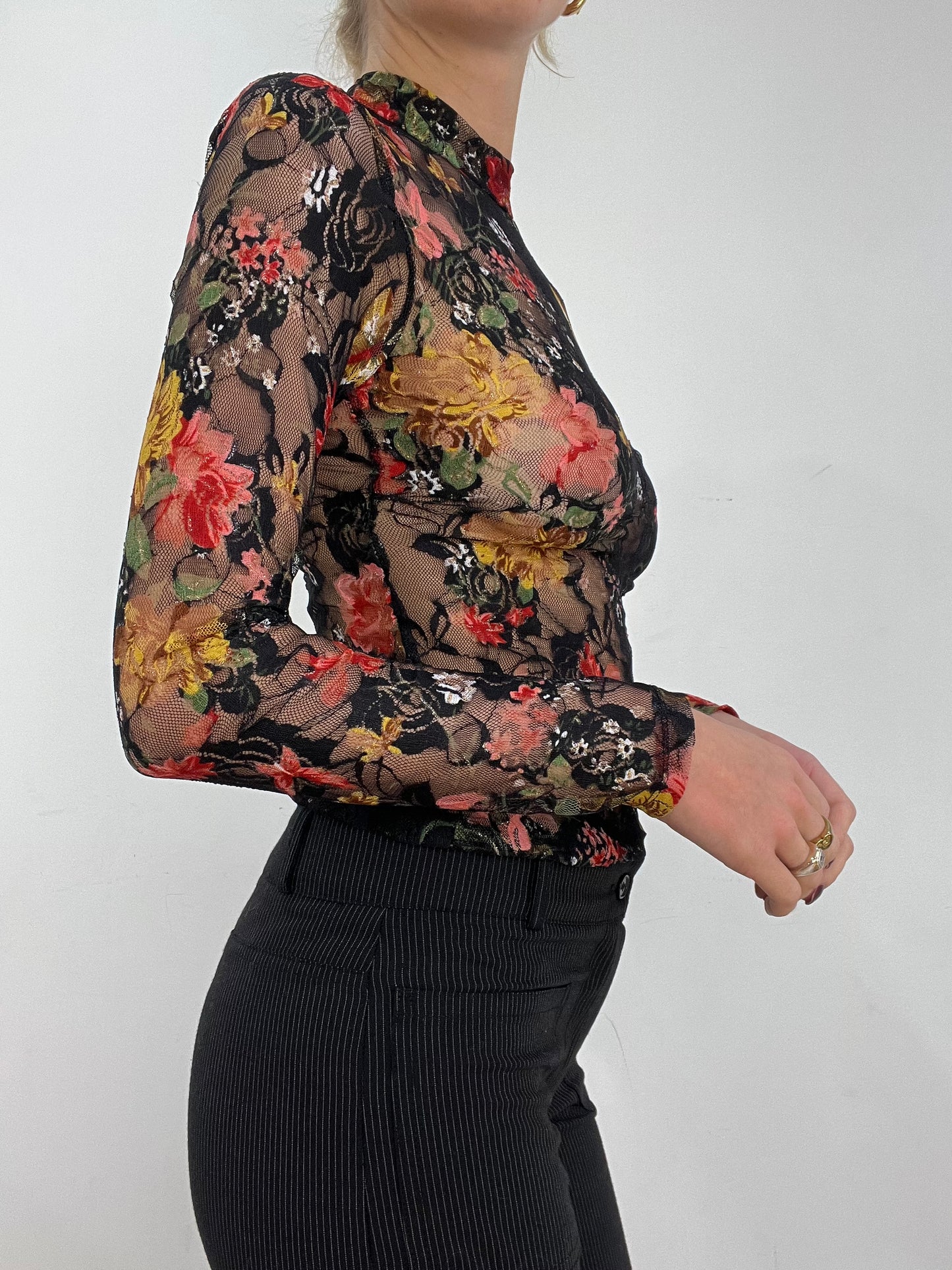 WINTER ESSENTIALS | small black semi sheer lace floral top