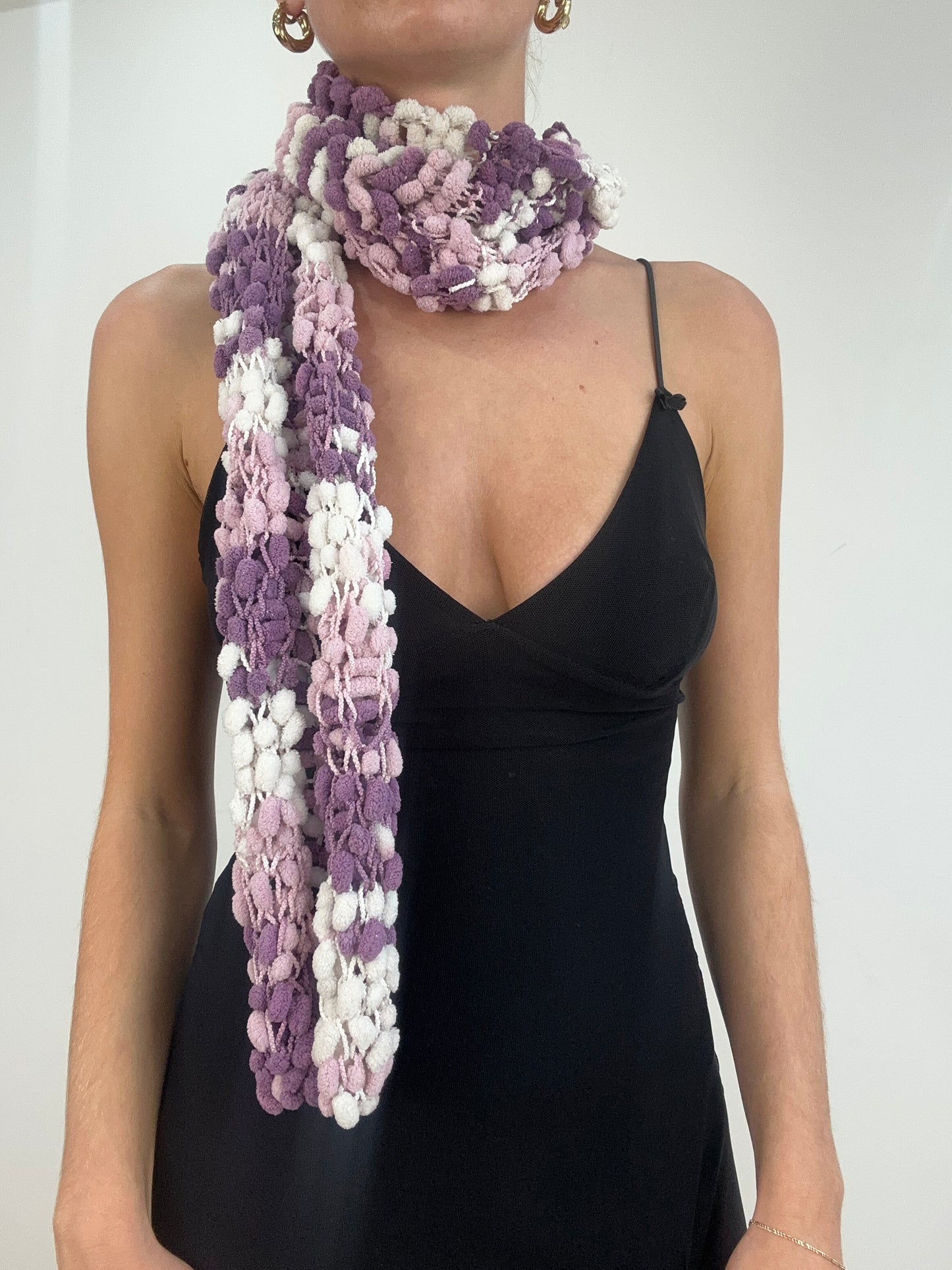 vintage drop 1 | white and purple bobble knitted scarf