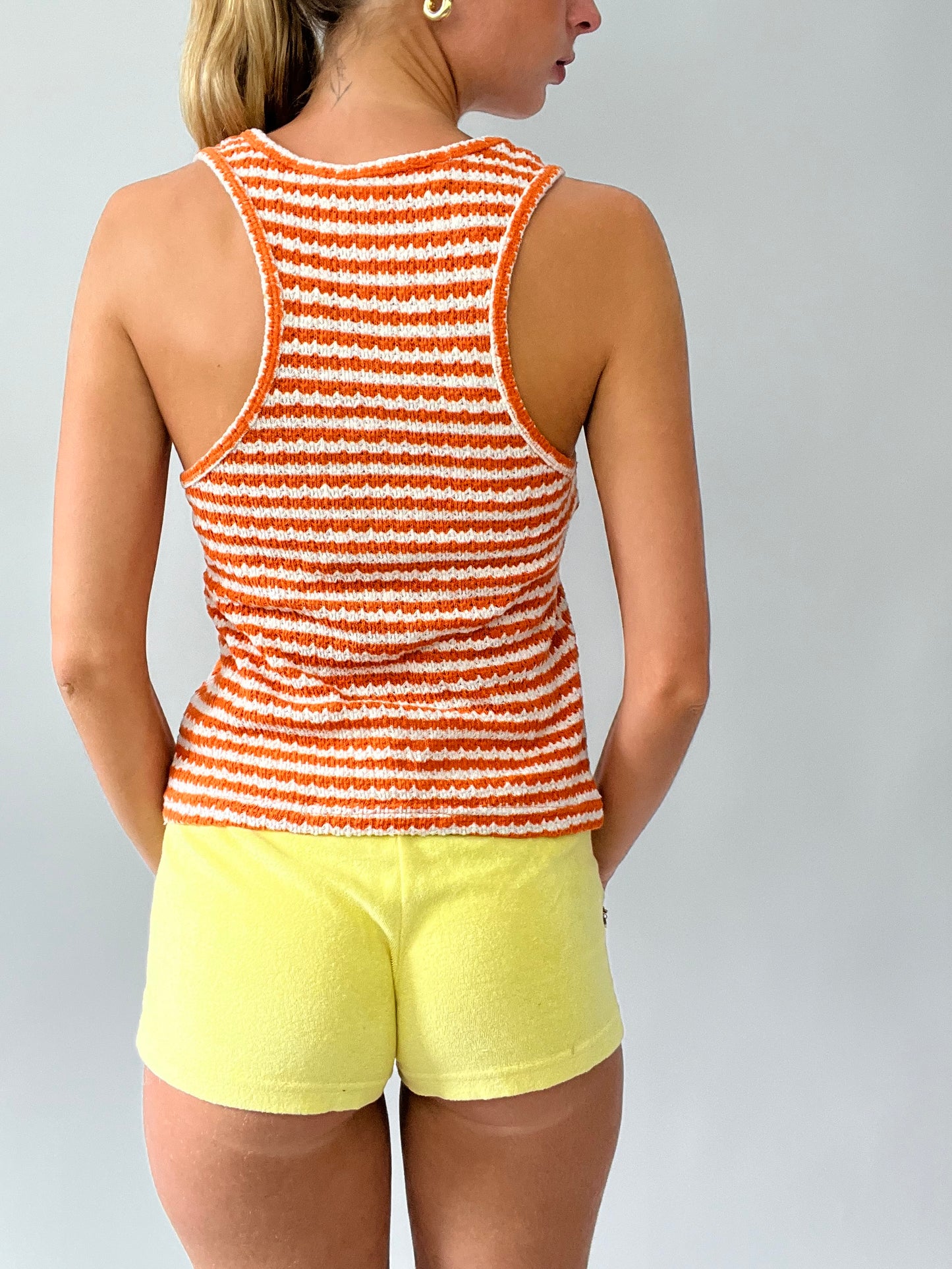 FRUITY DROP | small white and orange crochet tank top