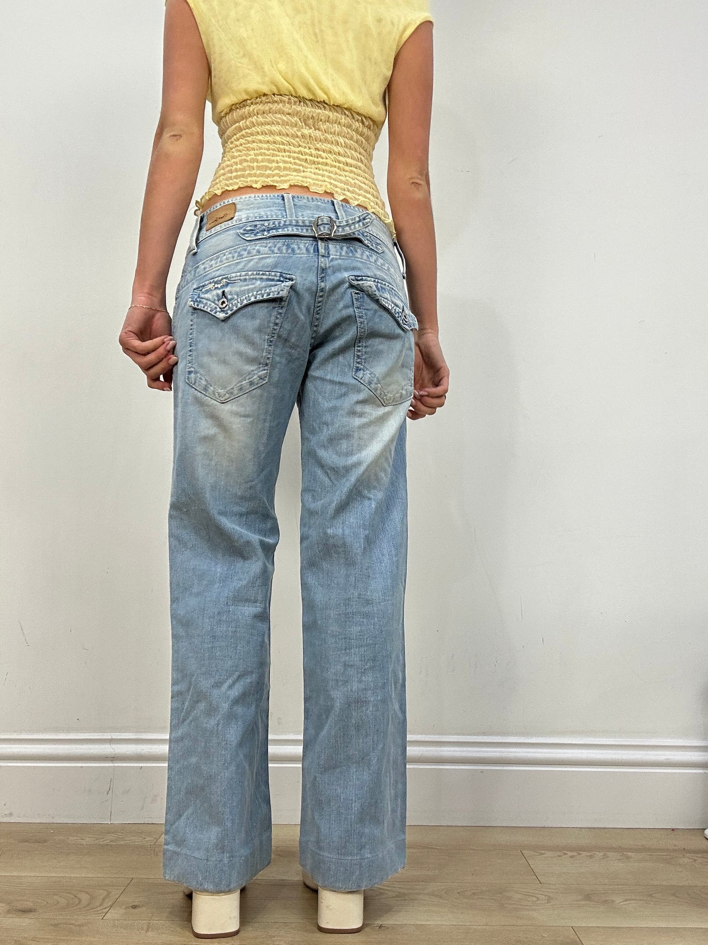 vintage edit nine | small light wash denim straight leg jeans