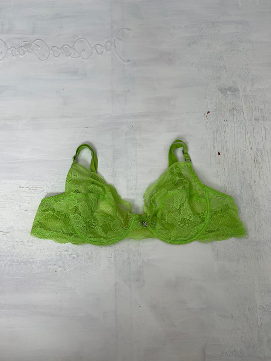 FRUITY DROP | large green lace bra