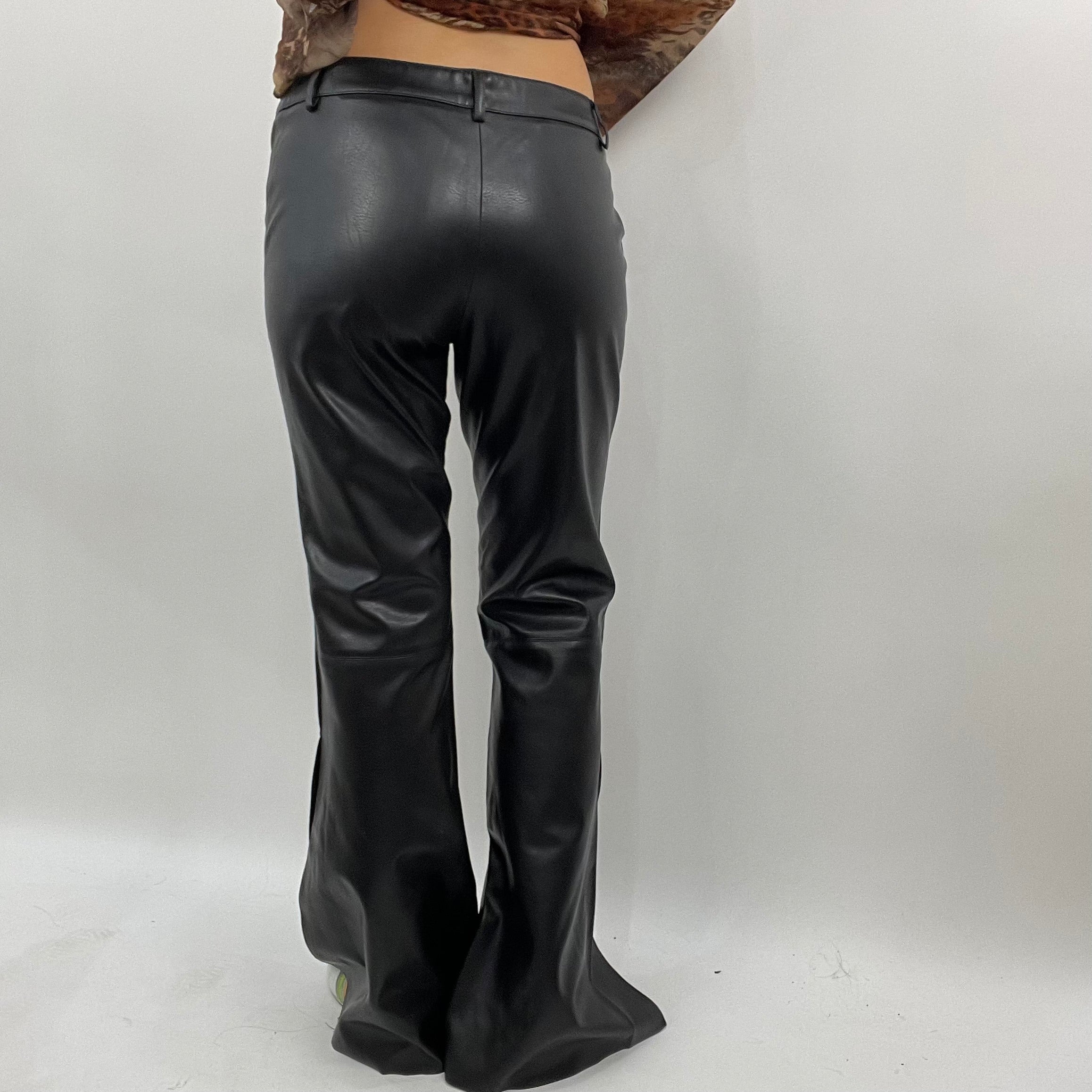 Ricano LOW CUT 2 - Leather trousers - black - Zalando.de