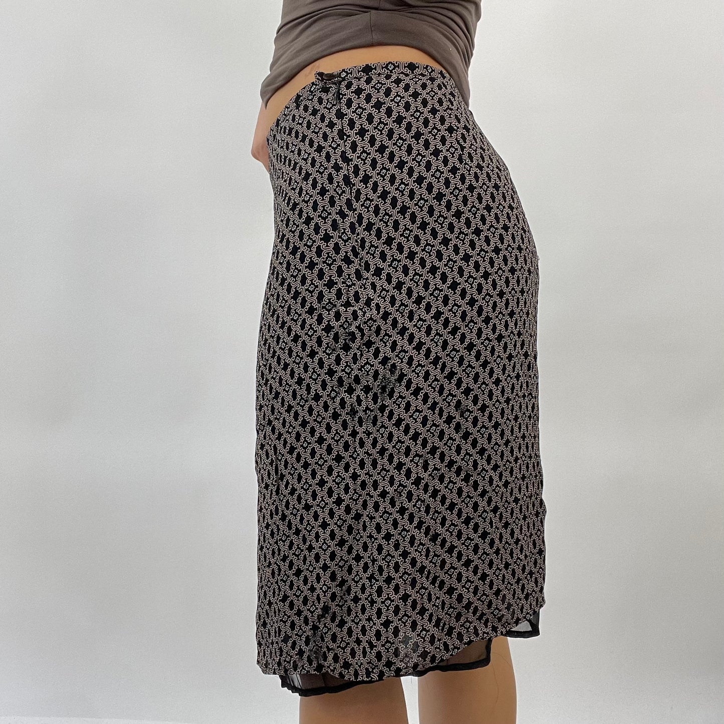 CORPCORE DROP | small black patterned skirt