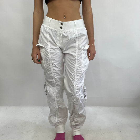 CARRIE BRADSHAW DROP | small white just dance cargo trousers