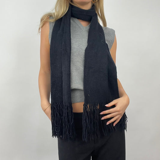 QUIET LUXURY DROP | black knit scarf