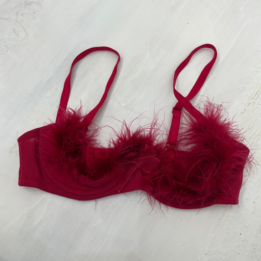 💚 GALENTINES DAY DROP | small red fluffy underwired bra