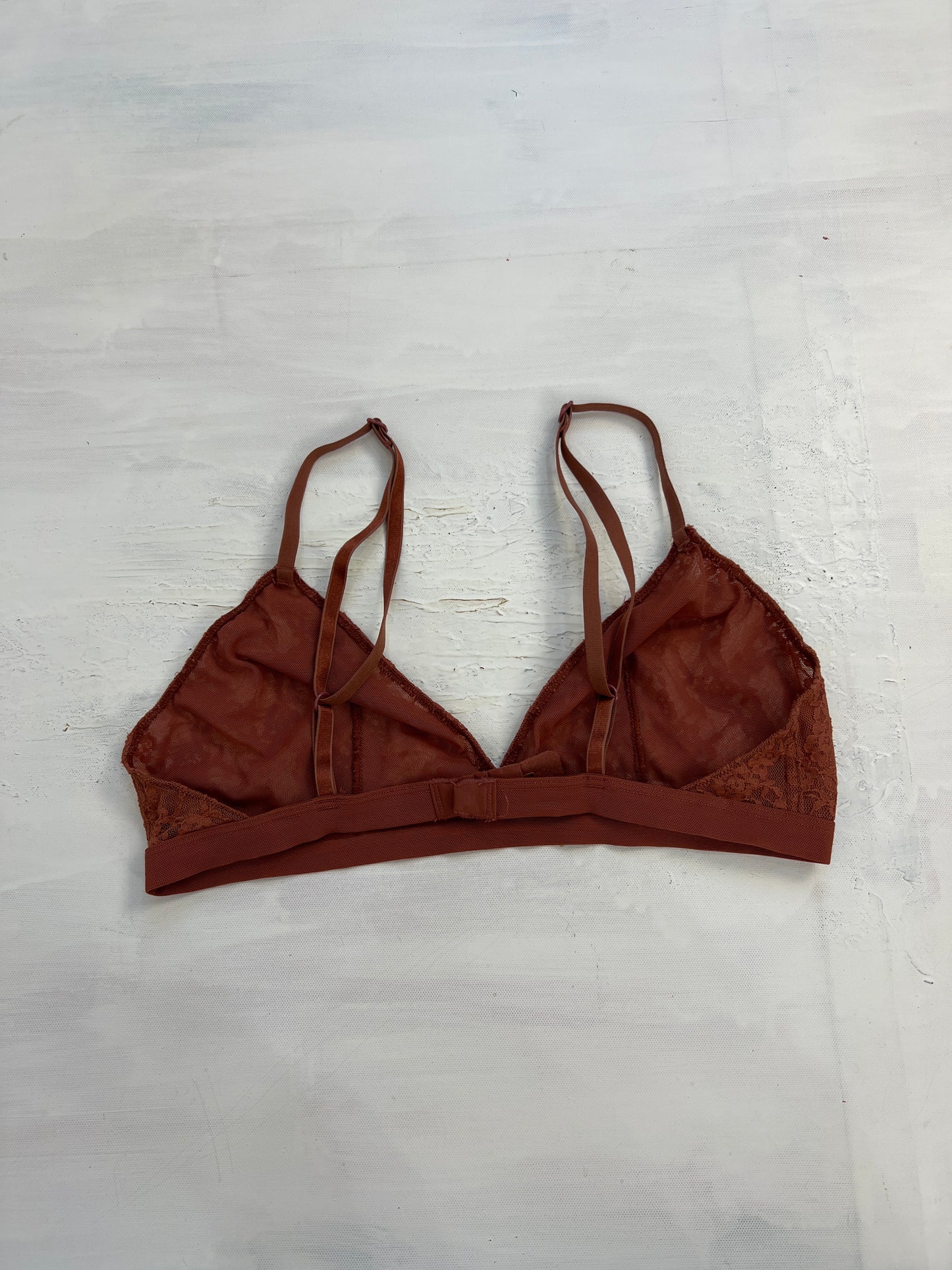 💻 LIBRARIAN CORE | medium brown lace bralette