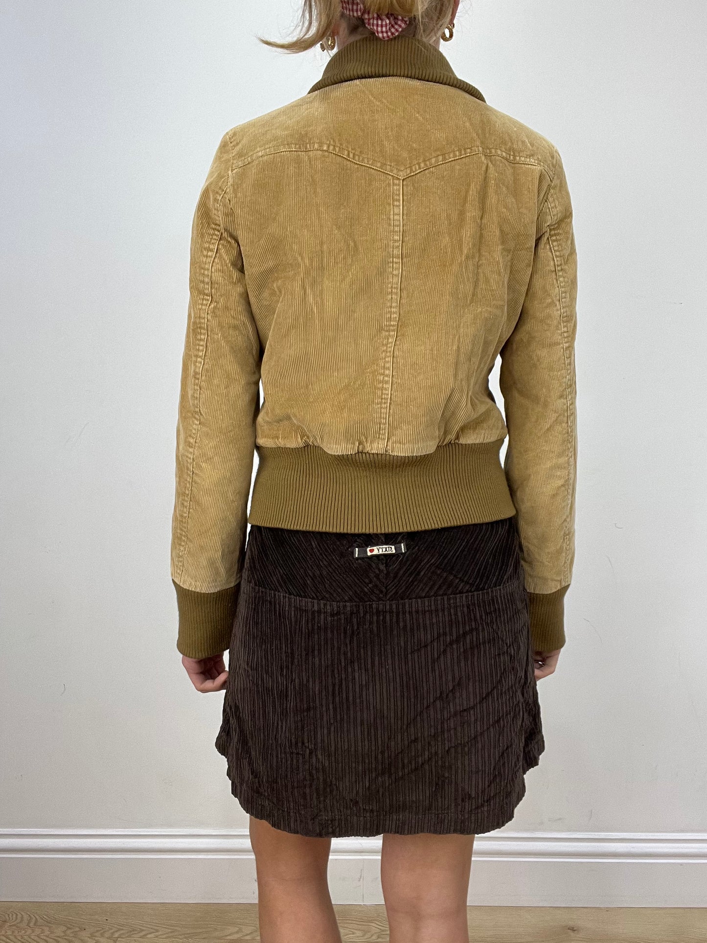 vintage edit eight | beige corduroy zip up jacket