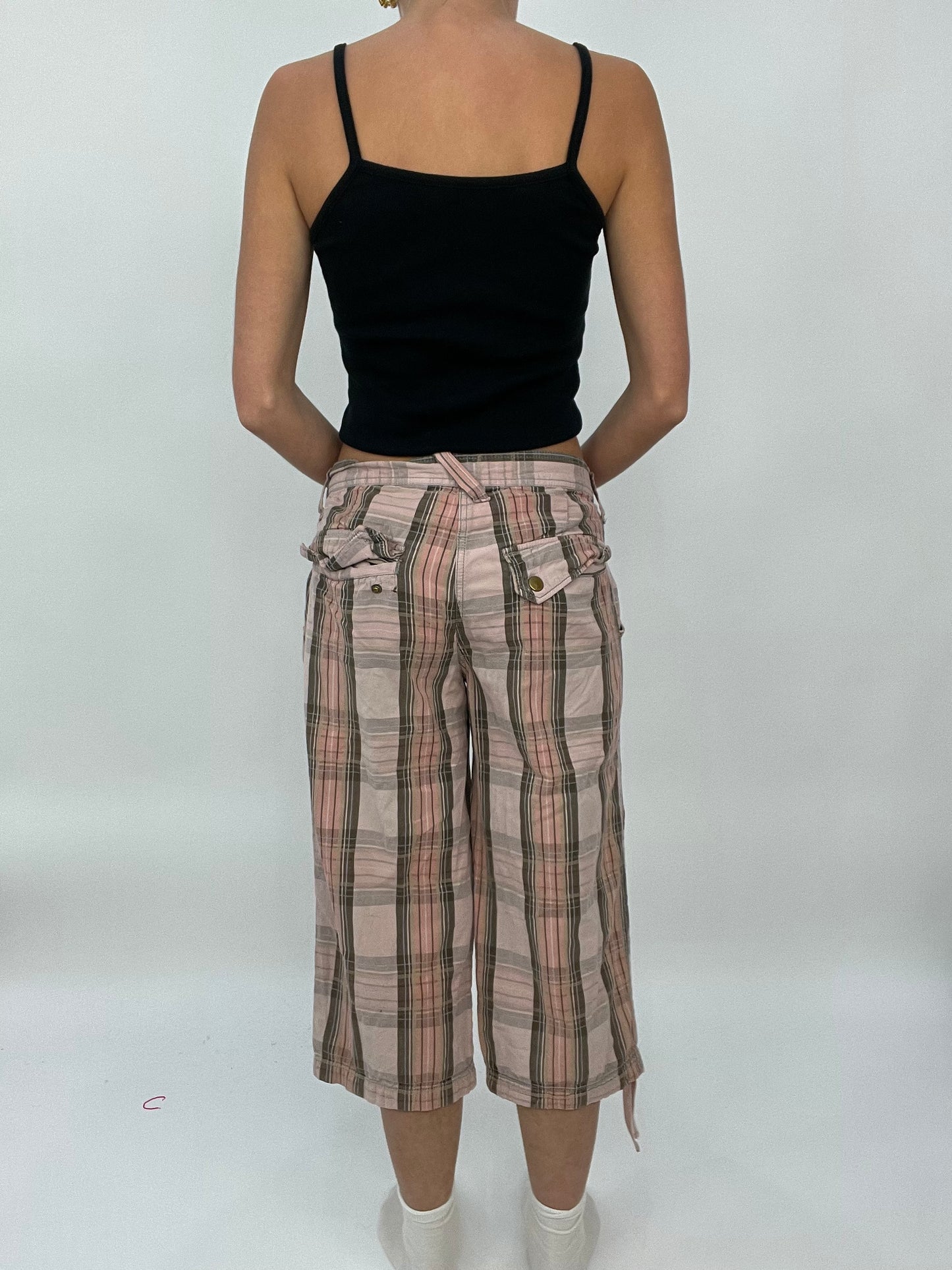 COCONUT GIRL DROP | medium pink checkered 3/4 length trousers