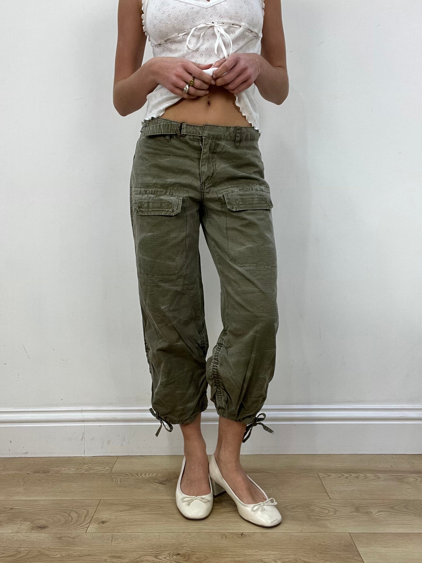 vintage edit eight | small khaki 3/4 length capri trousers