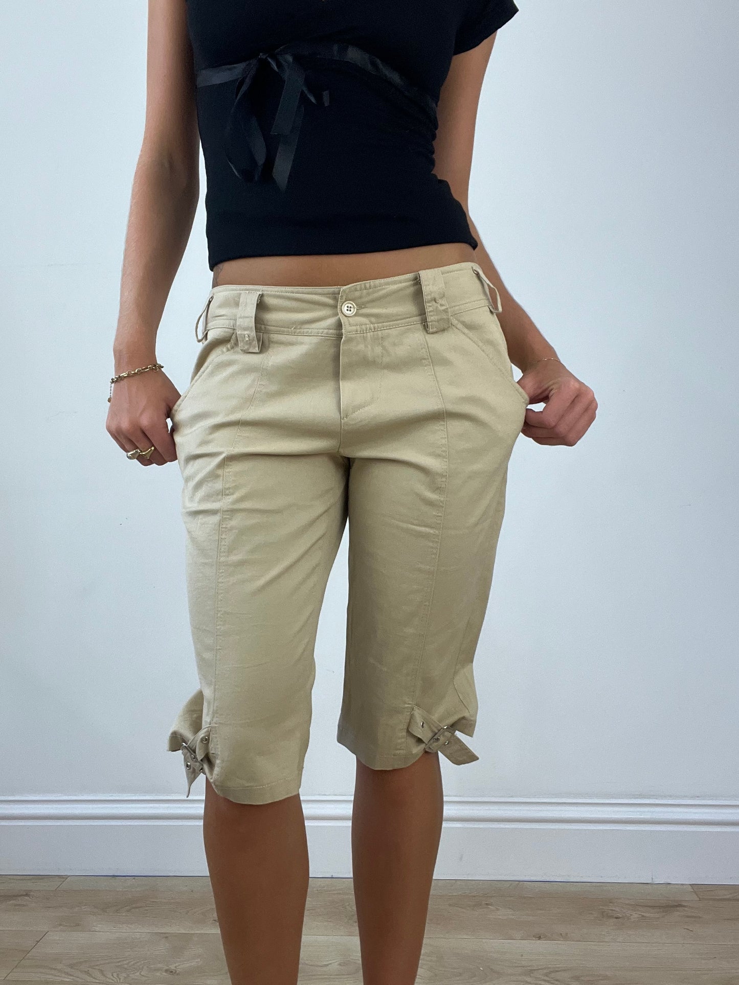 OFFICE GIRLIE | small beige shorts with buckle detail