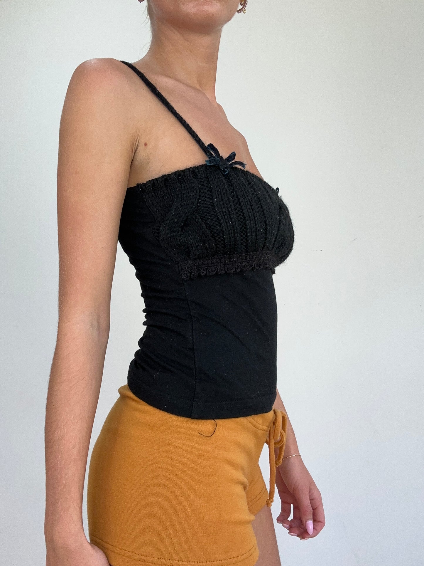 COSY CLASSICS | small black cami with knitted bust