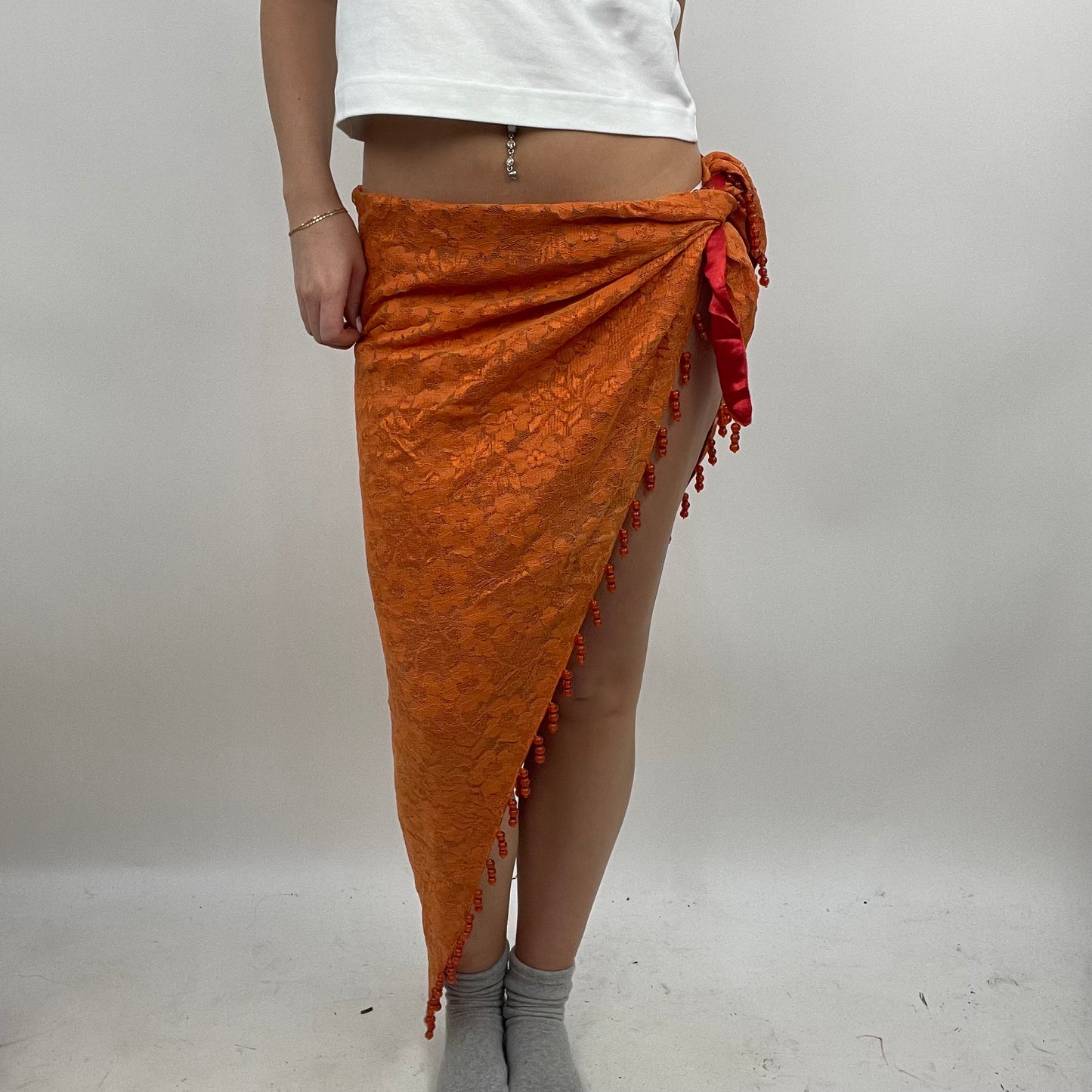 💻‼️ BEST PICKS | #2 orange lace sarong / shawl with red beads