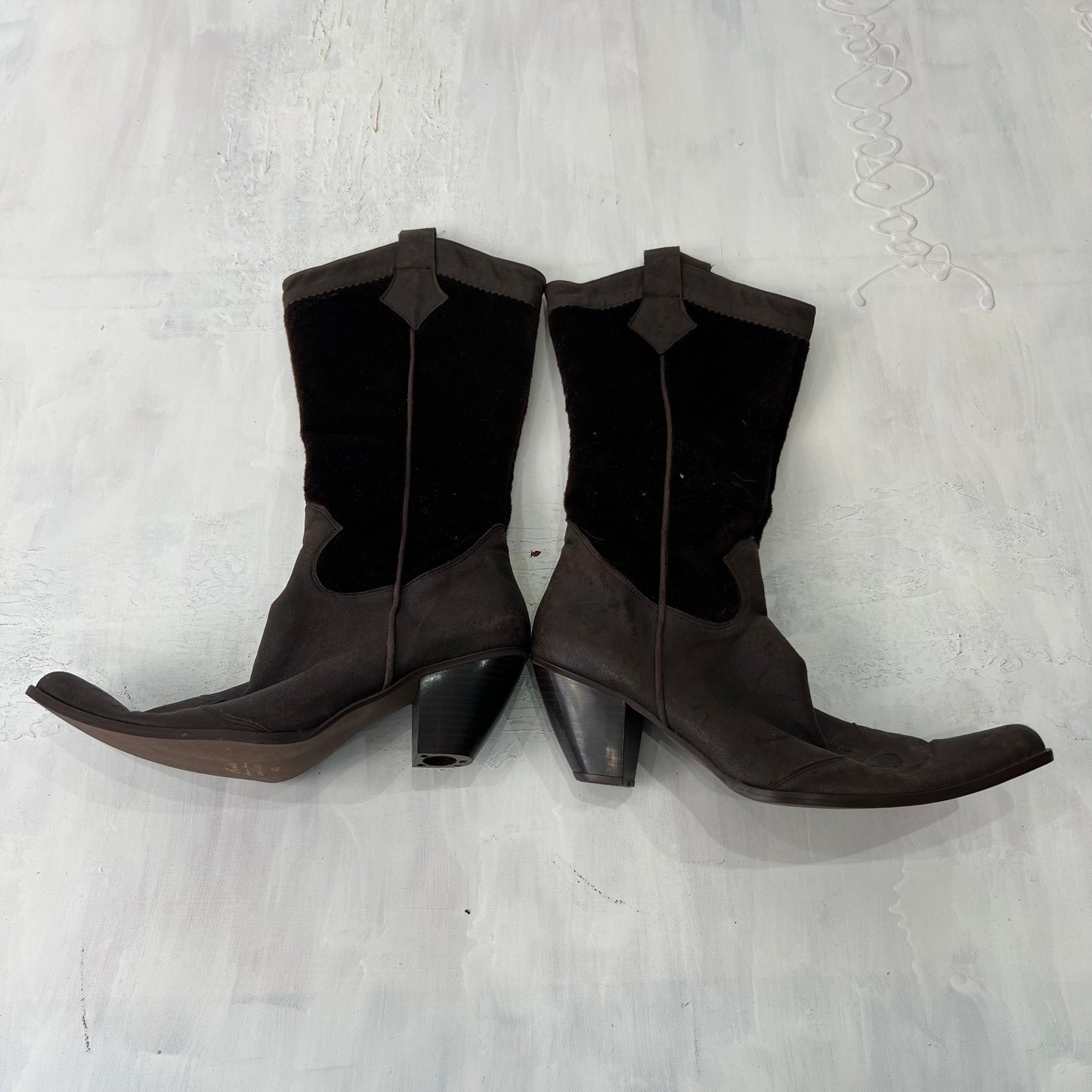 ⭐️90s MINIMALISM DROP | brown suede cowboy boots