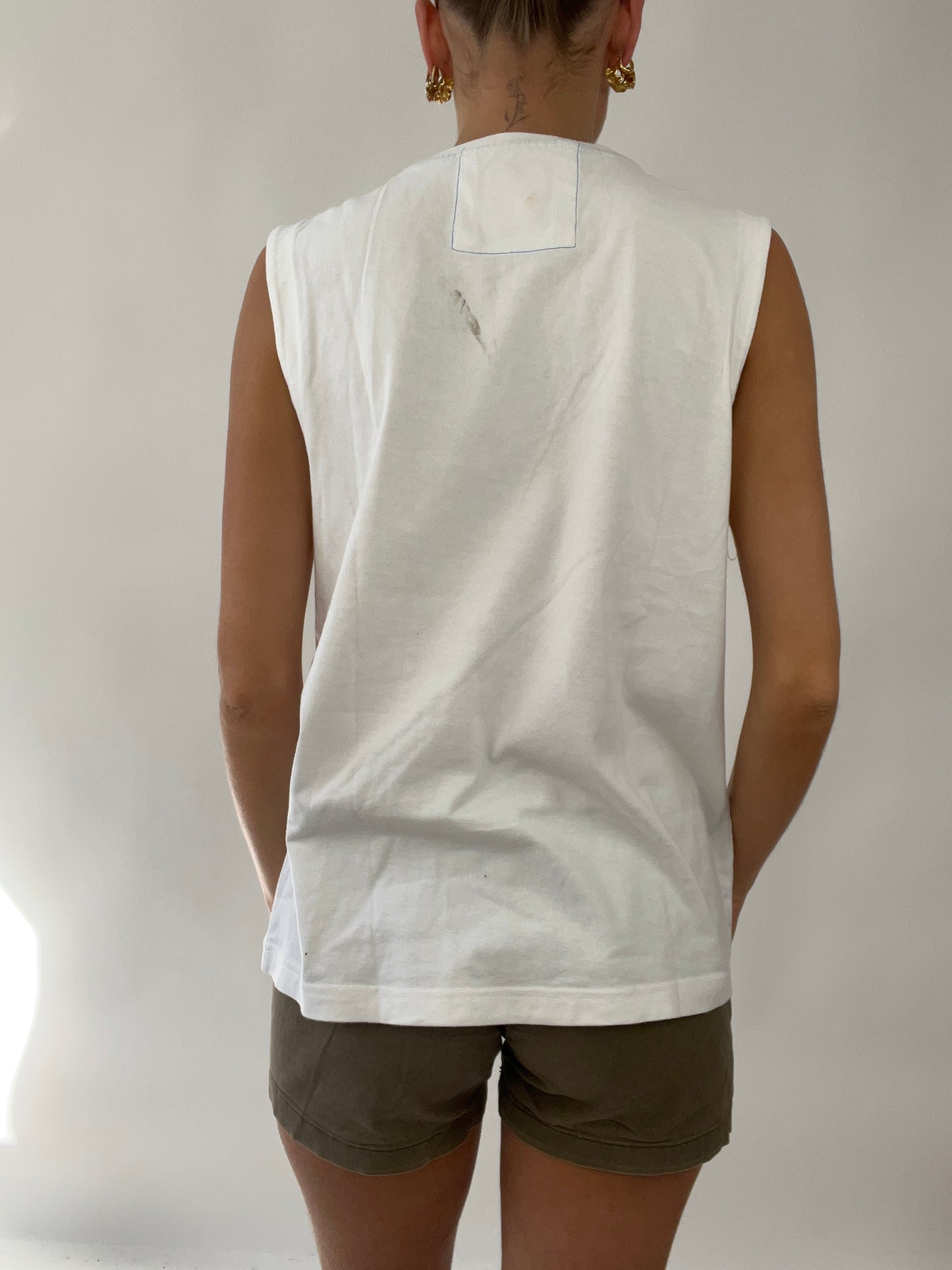 💻EUROS DROP | medium white sleeveless italia top