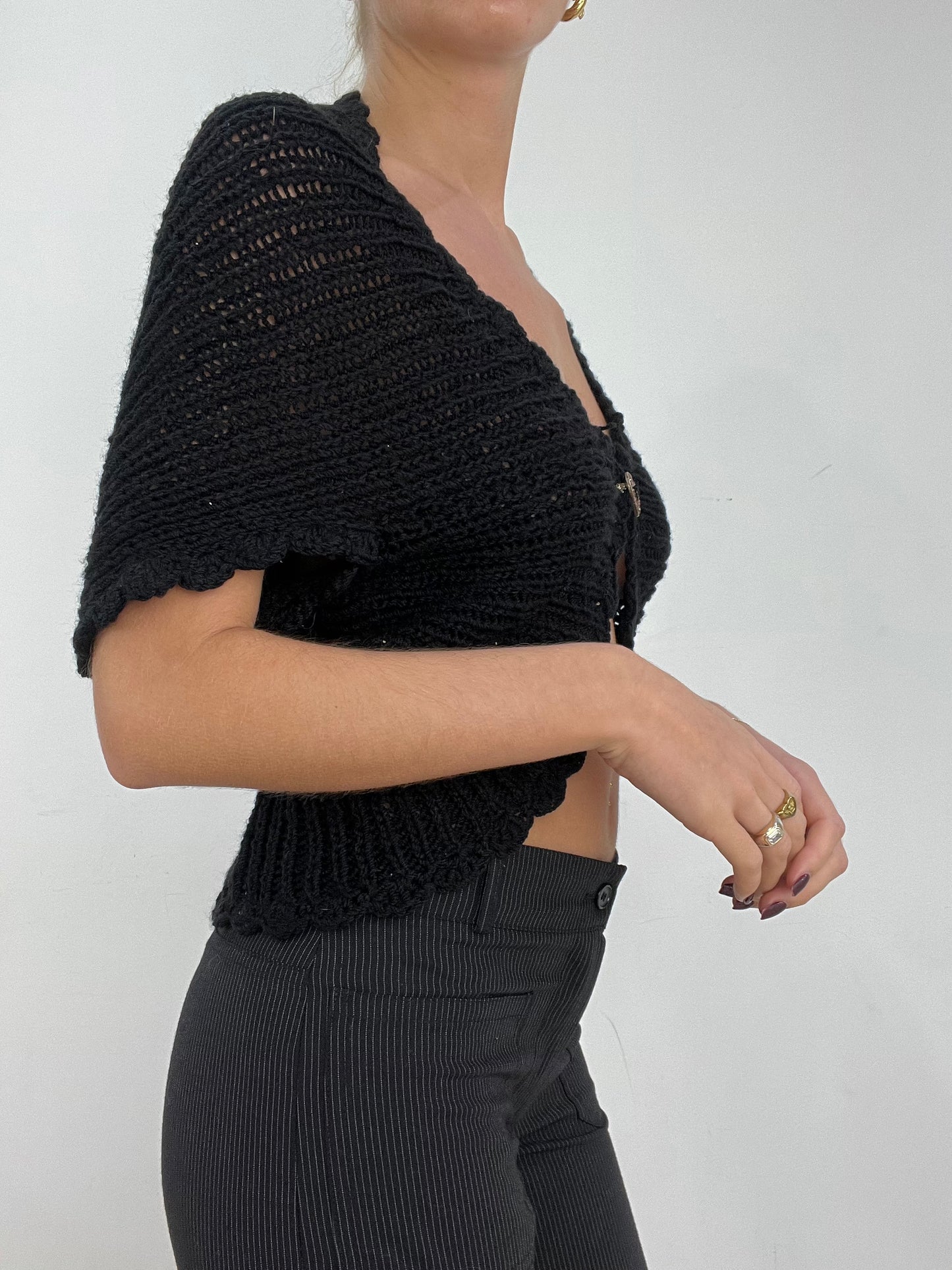 WINTER ESSENTIALS | small black knitted cardigan