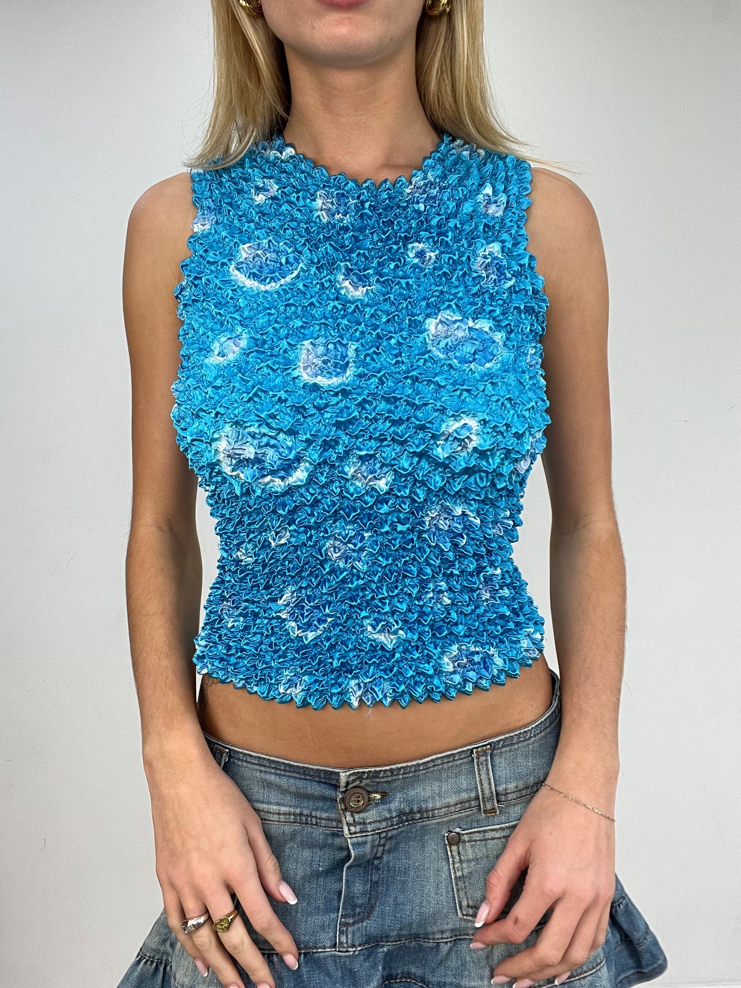 vintage edit five | small blue satiny bubble crinkle top