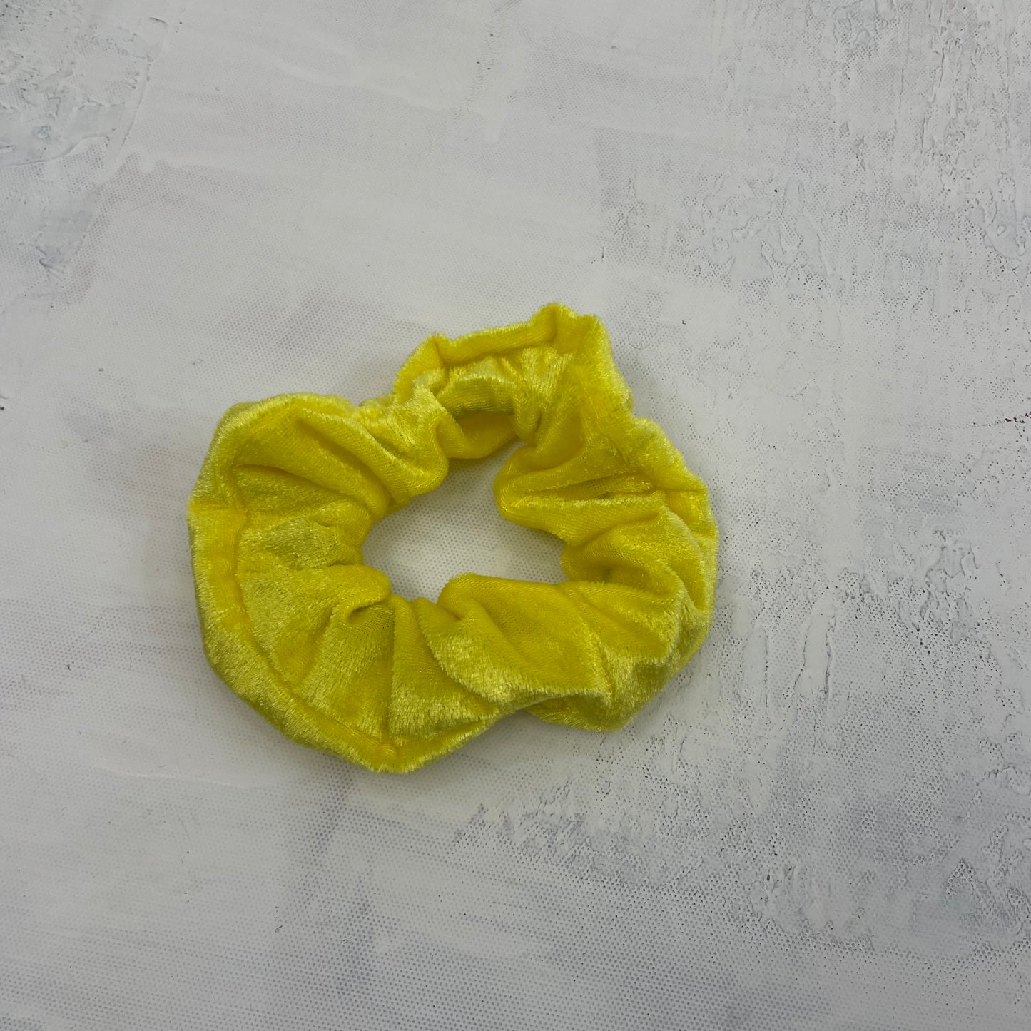 💻⭐️ | neon yellow velvet scrunchie