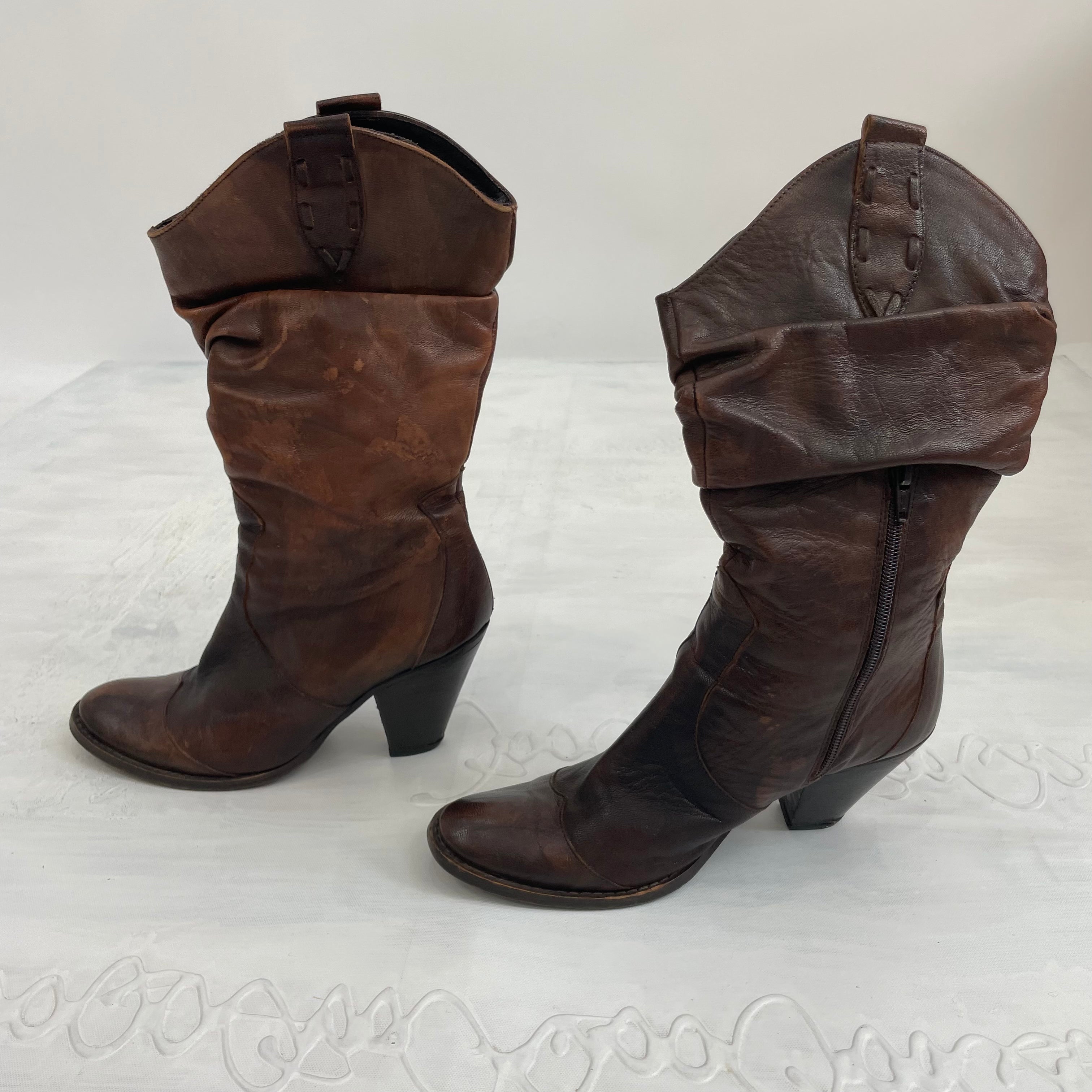 Cowboy boots best sale with diamonds