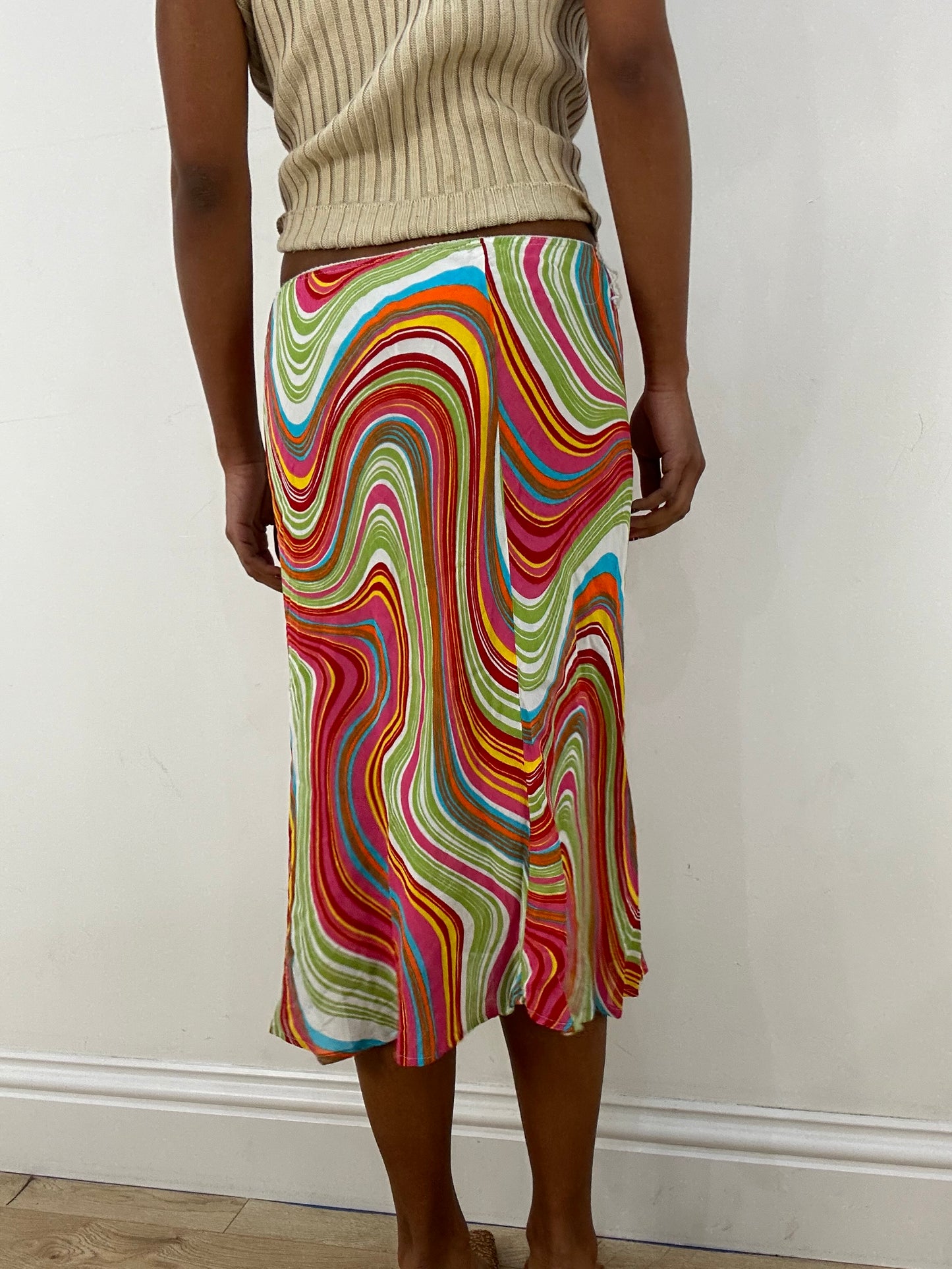 💻HIPPY CHIC DROP | small multicoloured striped midi skirt