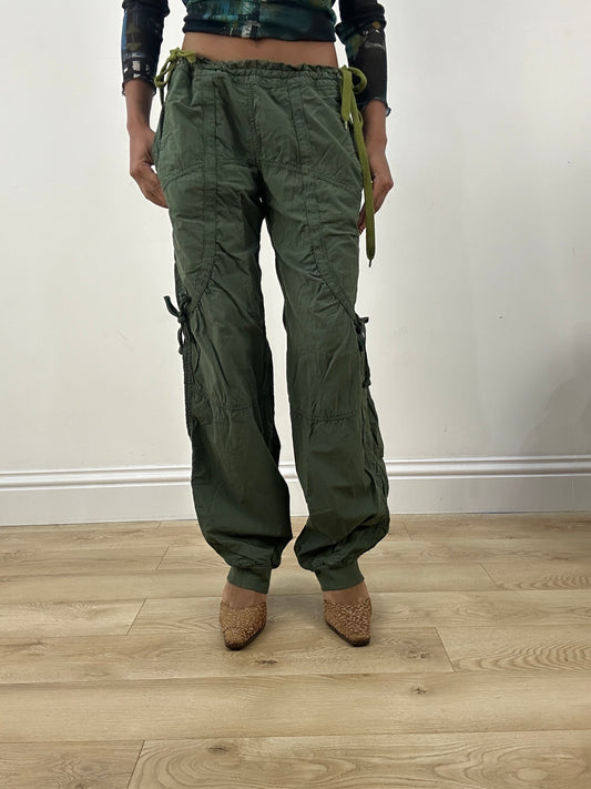 HIPPY CHIC DROP | dark green cargo trousers