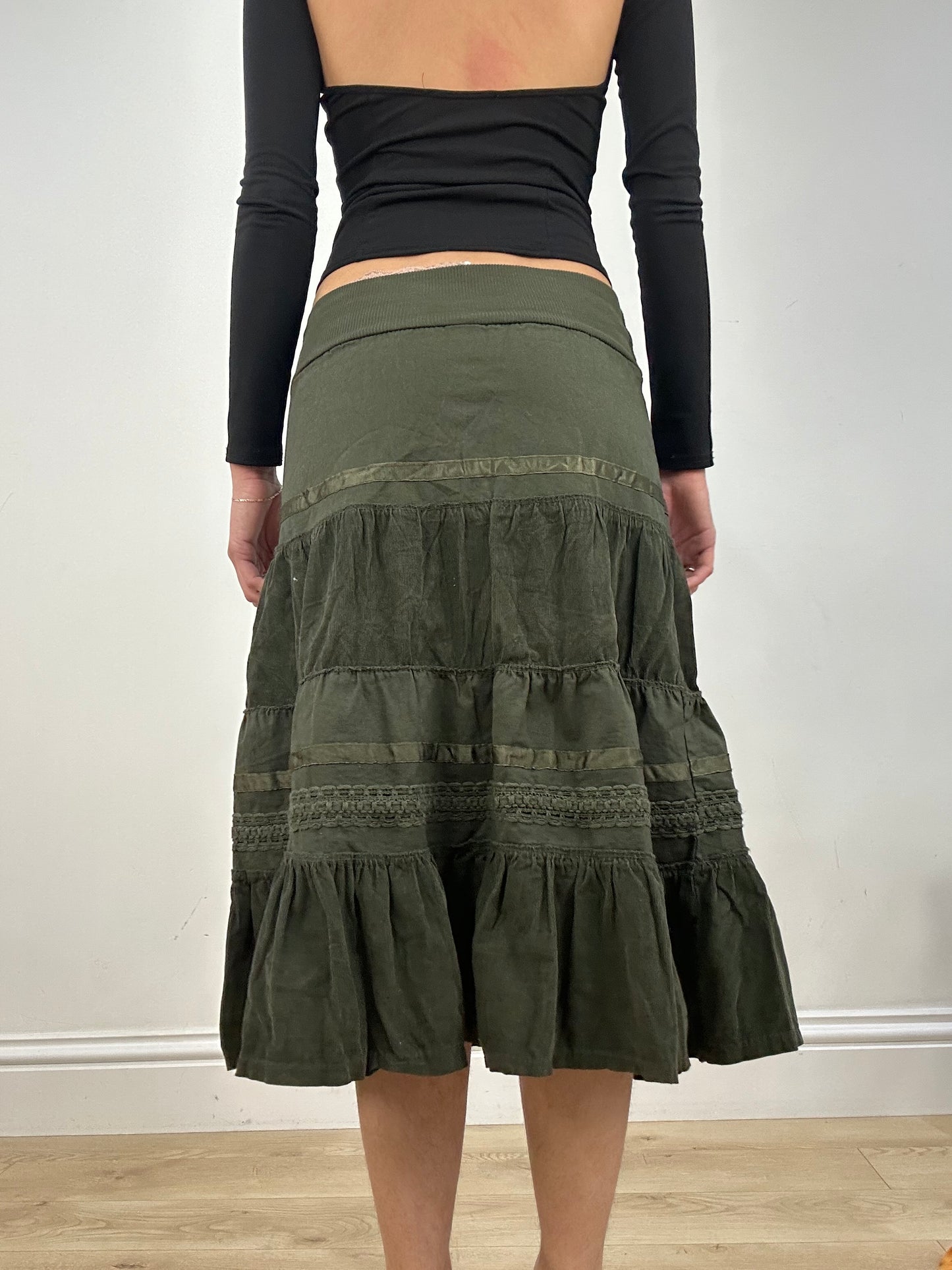 vintage edit nine: part two | small khaki layered midi skirt