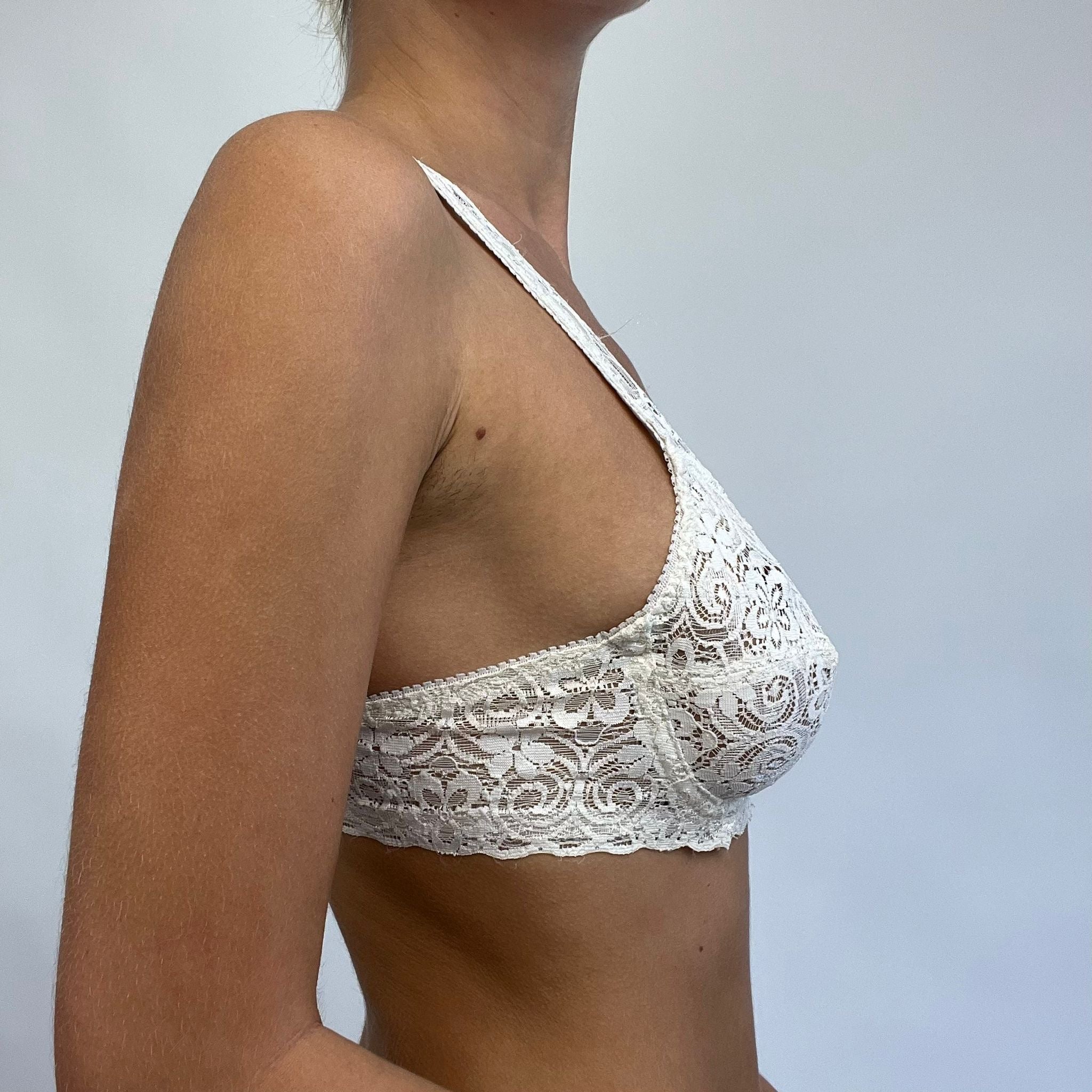 ETHEREAL GIRL DROP | small white lace padded bra