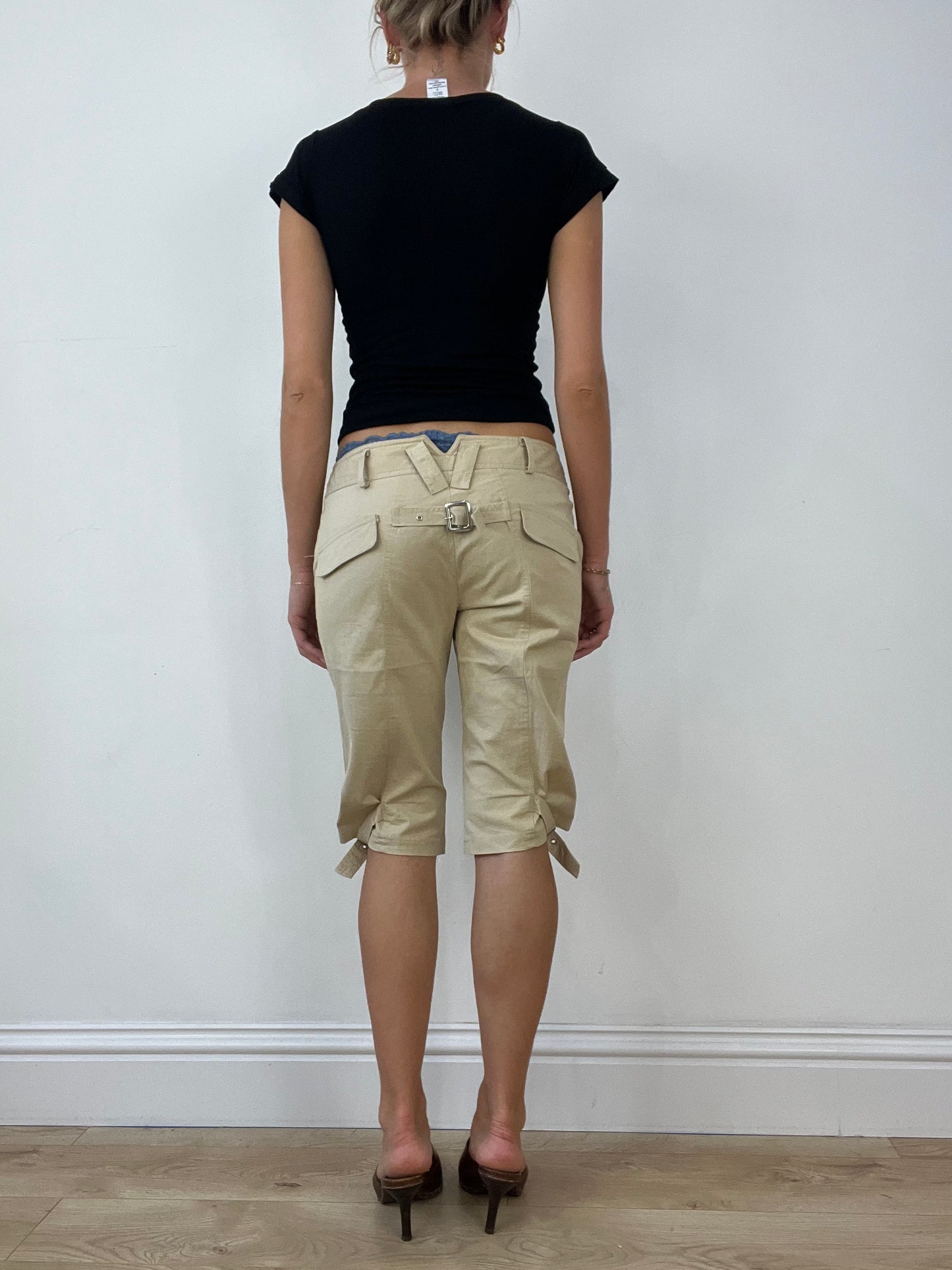 OFFICE GIRLIE | small beige shorts with buckle detail