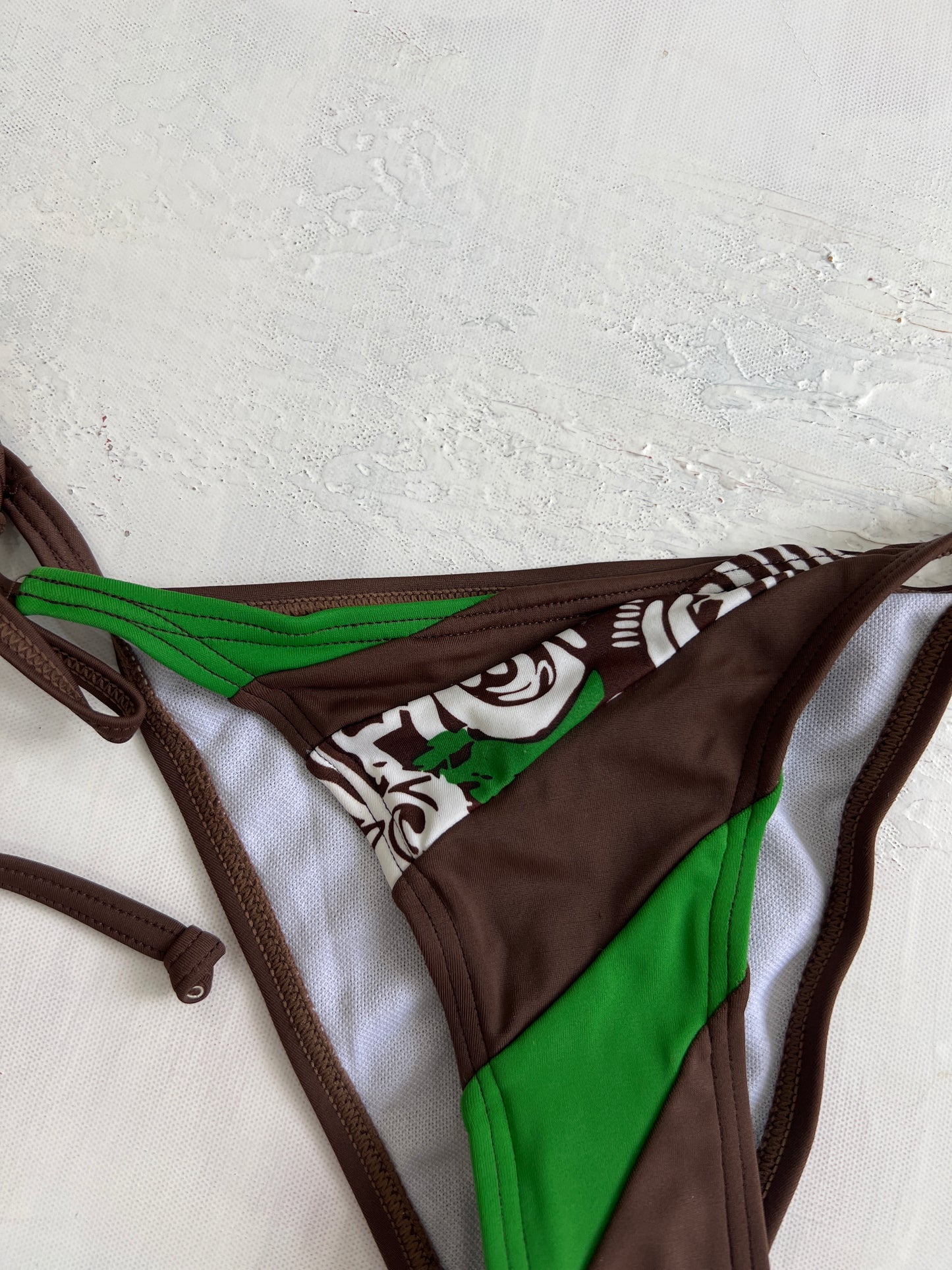 💻 BRITISH SUMMER GIRL DROP | extra small brown and green bikini bottoms