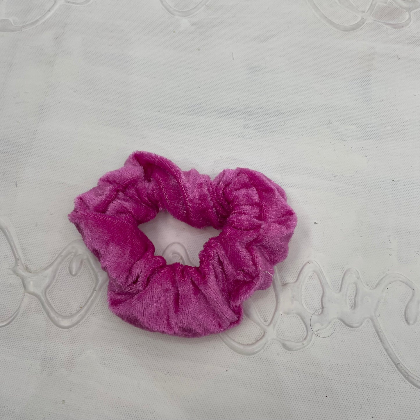 💻⭐️ | pinky purple velvet scrunchie