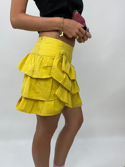 FRUITY DROP | small yellow zara ruffle skirt