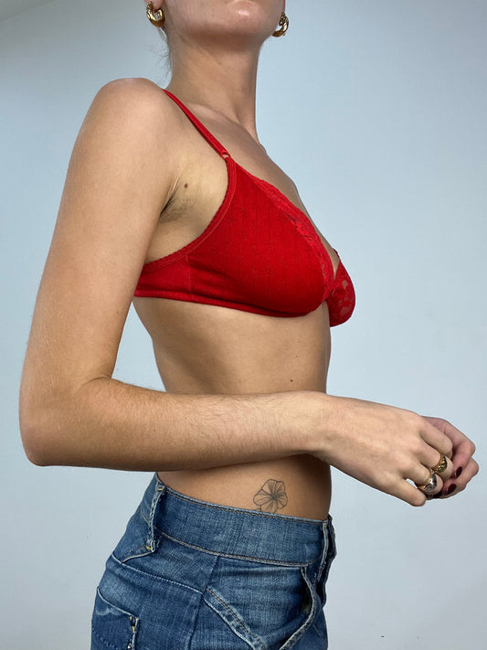 DATE NIGHT | large red lace bra