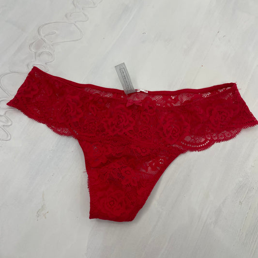 GALENTINES DAY DROP | small red intimissimi lace thong