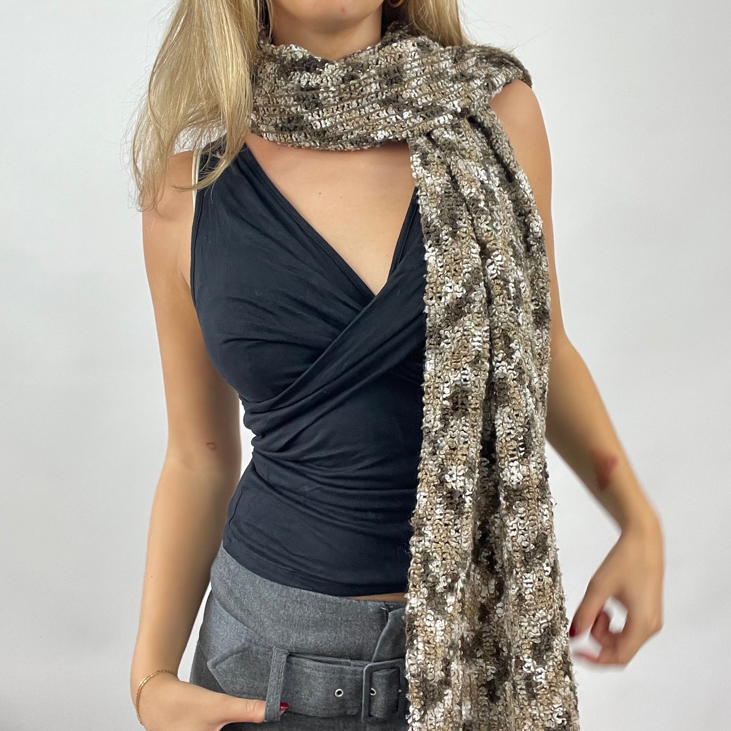 90s MINIMALISM DROP | brown and white patterned scarf