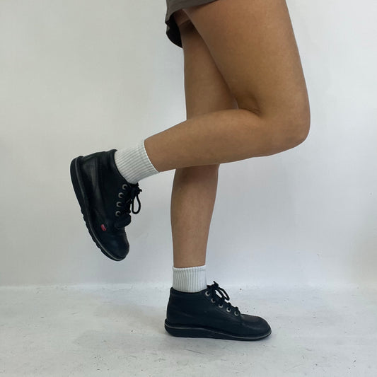 ⭐️FRESHERS FITS DROP | black kickers trainers - size 5