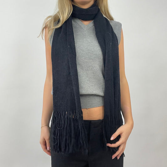 QUIET LUXURY DROP | black knit scarf