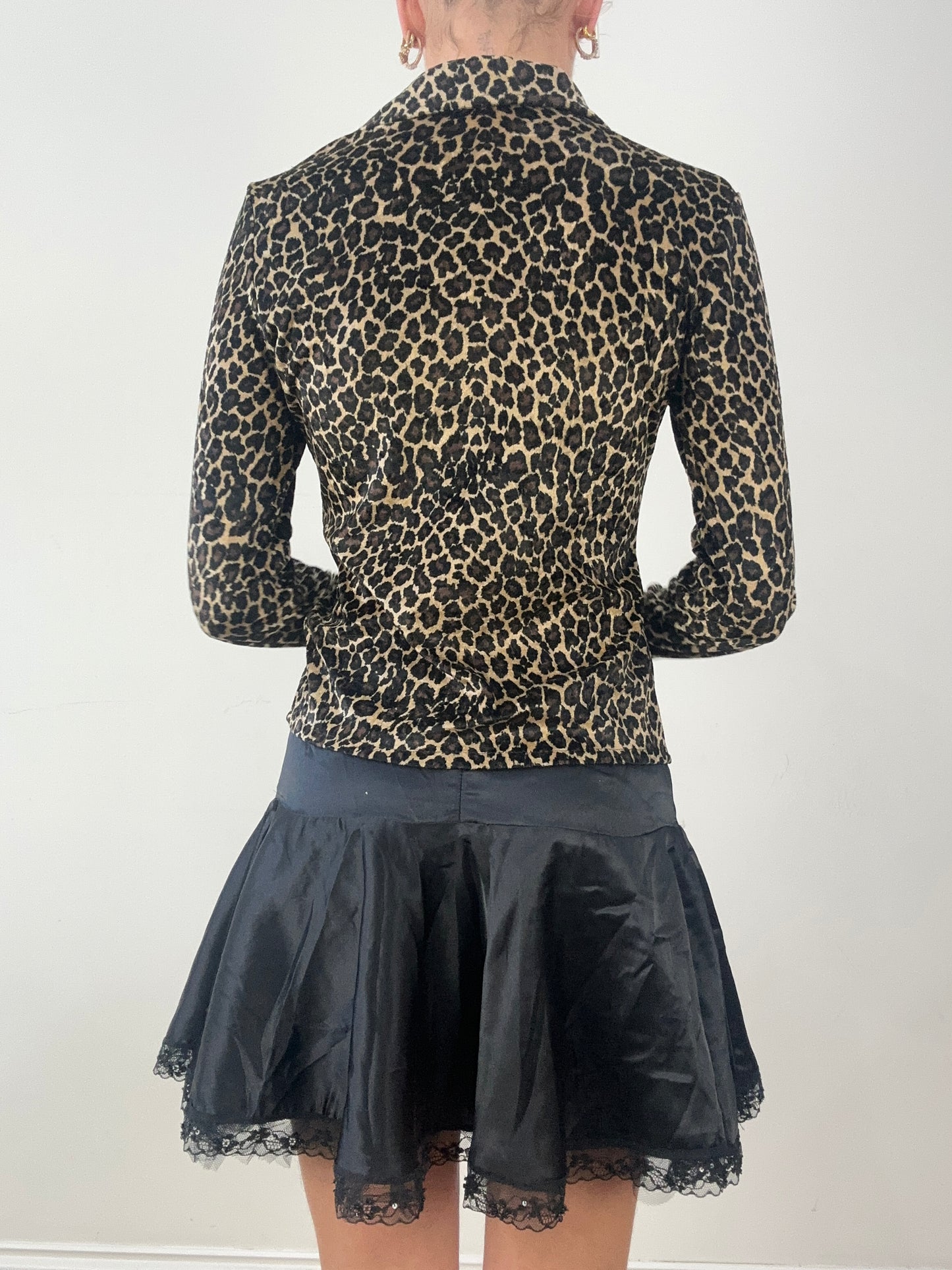 HALLOWEEN | medium brown leopard print long sleeved shirt