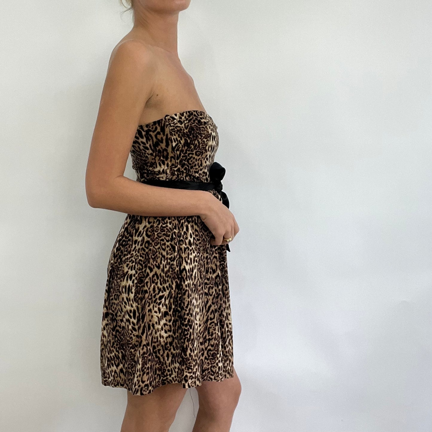 COACHELLA DROP | medium leopard print bandeau style dress with ribbon tie