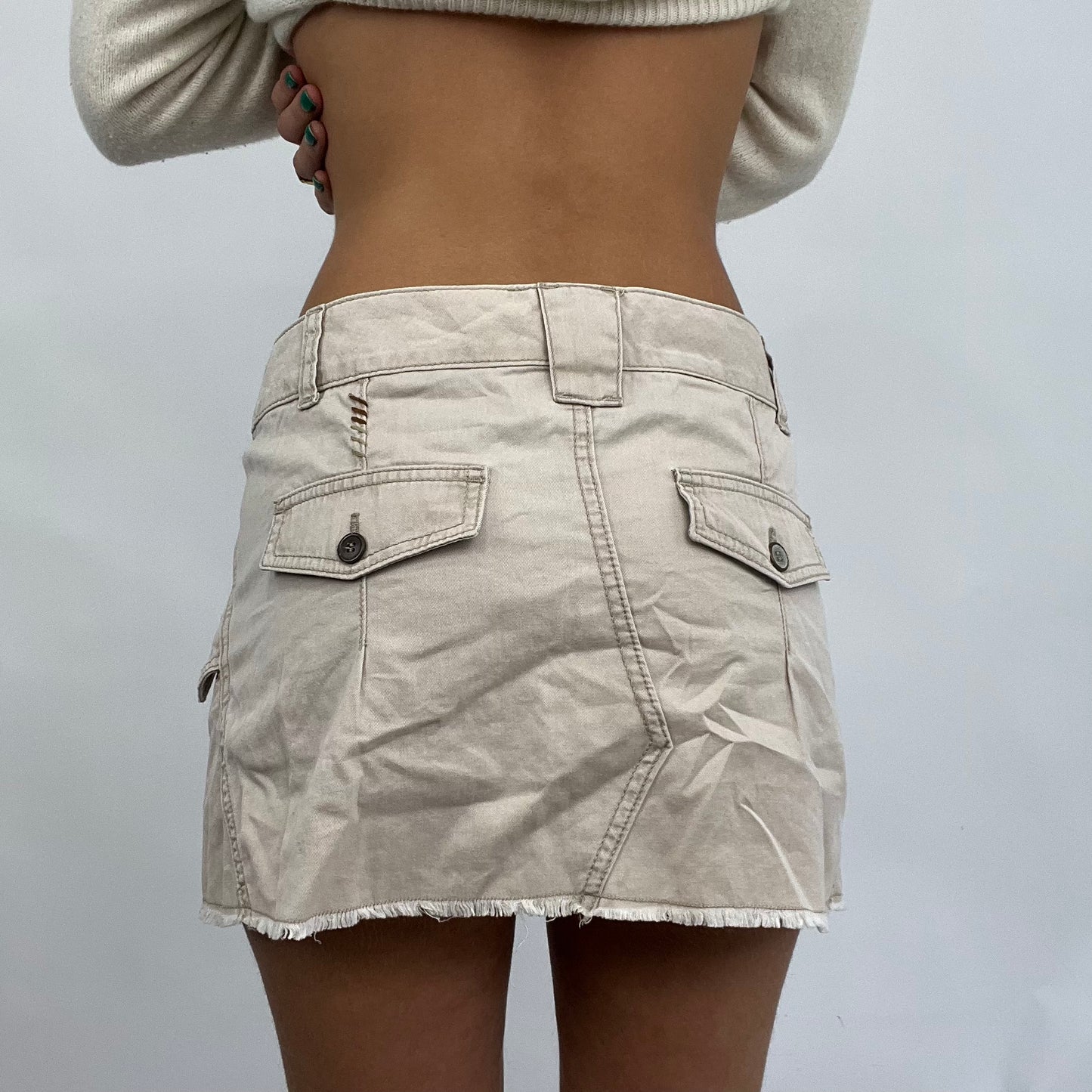 💻 SUMMER ‘IT GIRL’ DROP | small beige mini cargo skirt