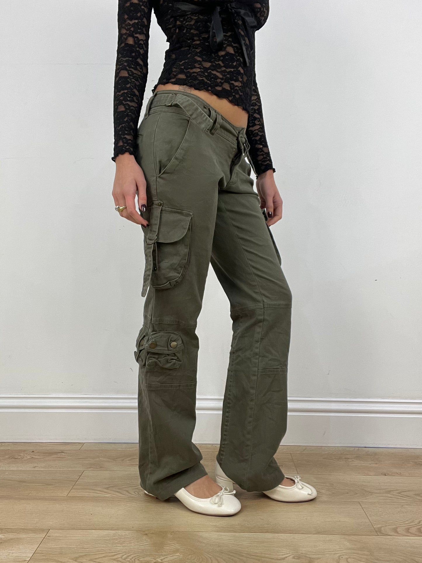 BONFIRE NIGHT | small khaki cargo trousers